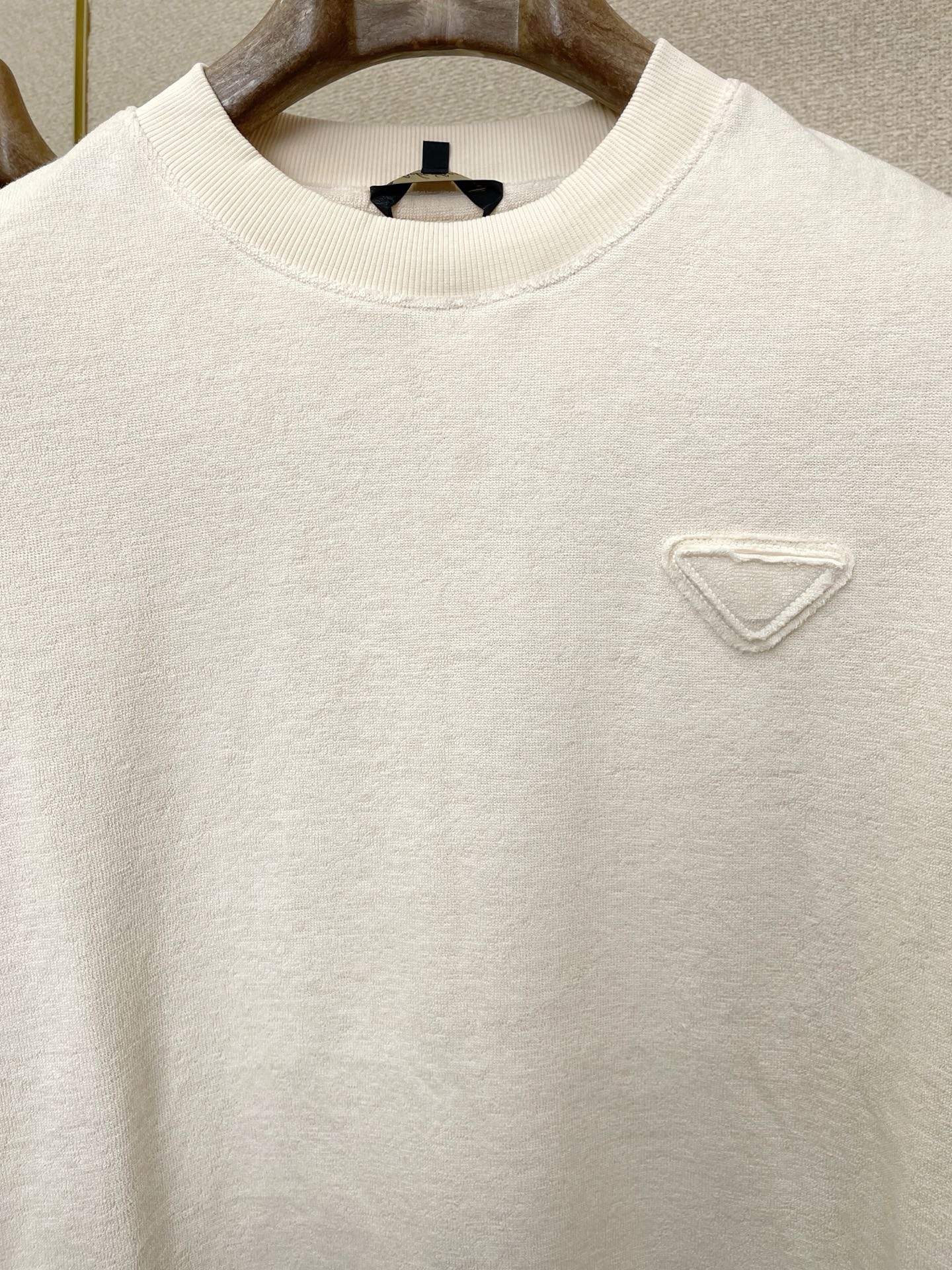 。Prada普拉达💥砸锅卖铁都要上的新款新款原单男士休闲长袖 高端定制 高端版本 时尚百搭爆款⚠️⚠️✨