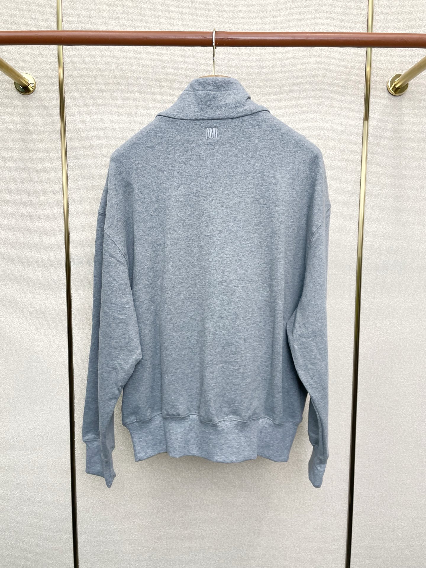 。AMI艾米💥砸锅卖铁都要上的新款最新时尚立领半拉链卫衣 经典设计与颜值爆棚的外套 品质更是无法挑剔品控