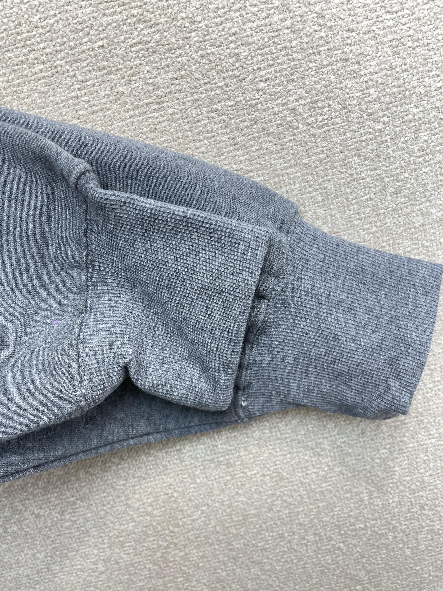 。AMI艾米💥砸锅卖铁都要上的新款最新时尚立领半拉链卫衣 经典设计与颜值爆棚的外套 品质更是无法挑剔品控