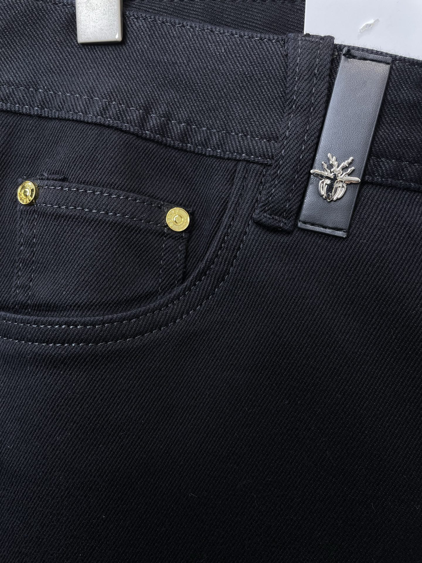 。Dior迪奥💥砸锅卖铁都要上的新款新款休闲牛仔裤👖高端版本！专柜定制面料 透气舒适度高，细节无可挑剔，