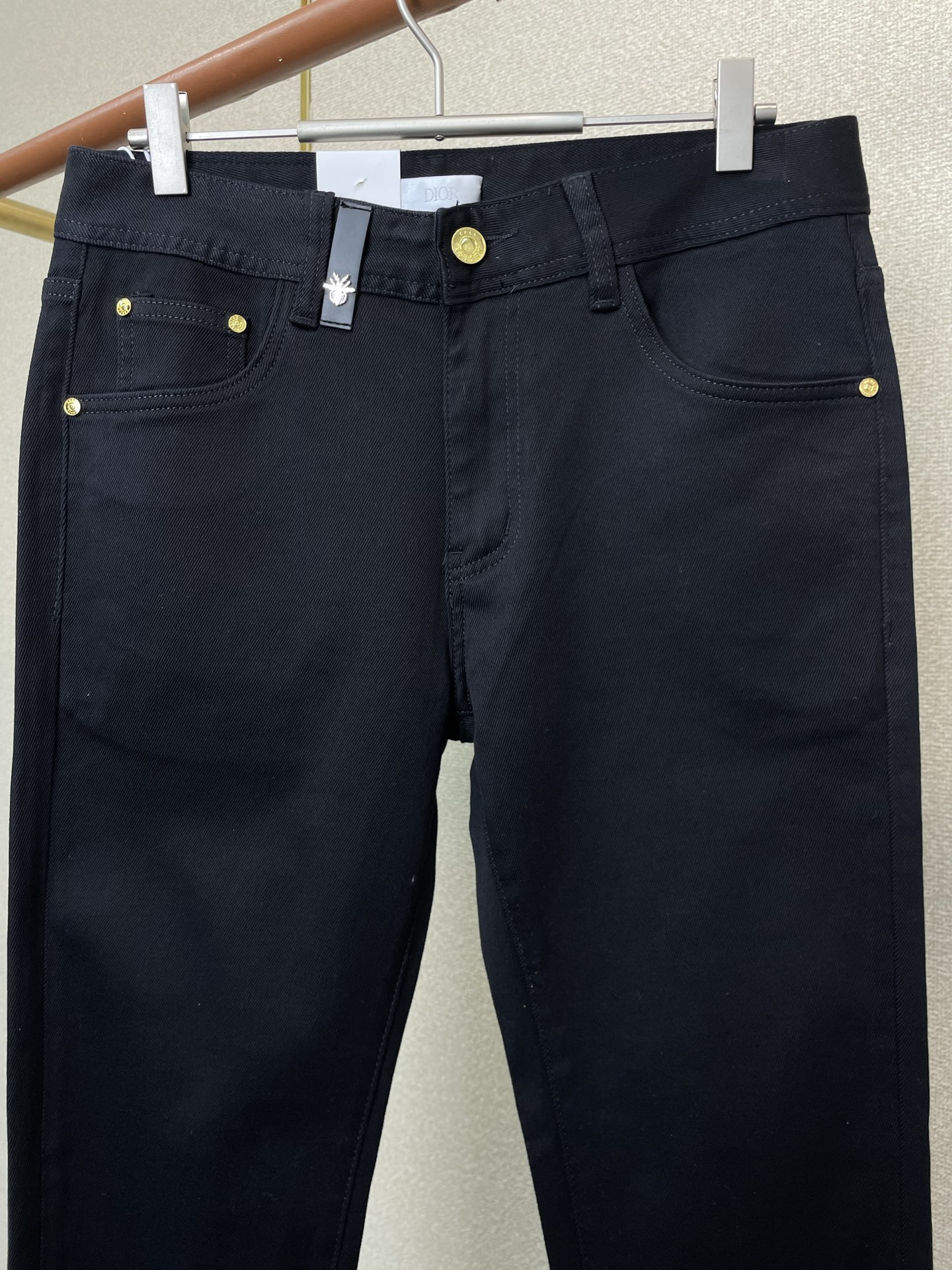 。Dior迪奥💥砸锅卖铁都要上的新款新款休闲牛仔裤👖高端版本！专柜定制面料 透气舒适度高，细节无可挑剔，