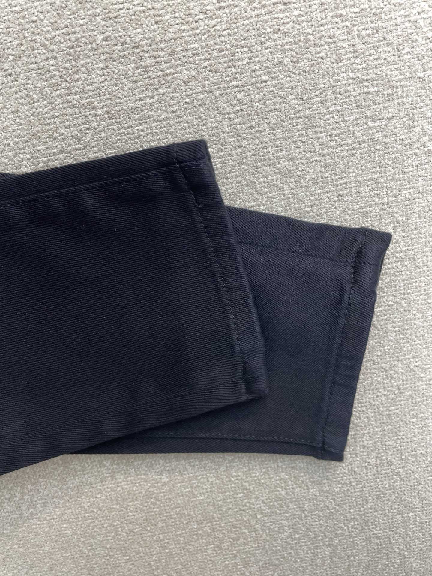 。Dior迪奥💥砸锅卖铁都要上的新款新款休闲牛仔裤👖高端版本！专柜定制面料 透气舒适度高，细节无可挑剔，