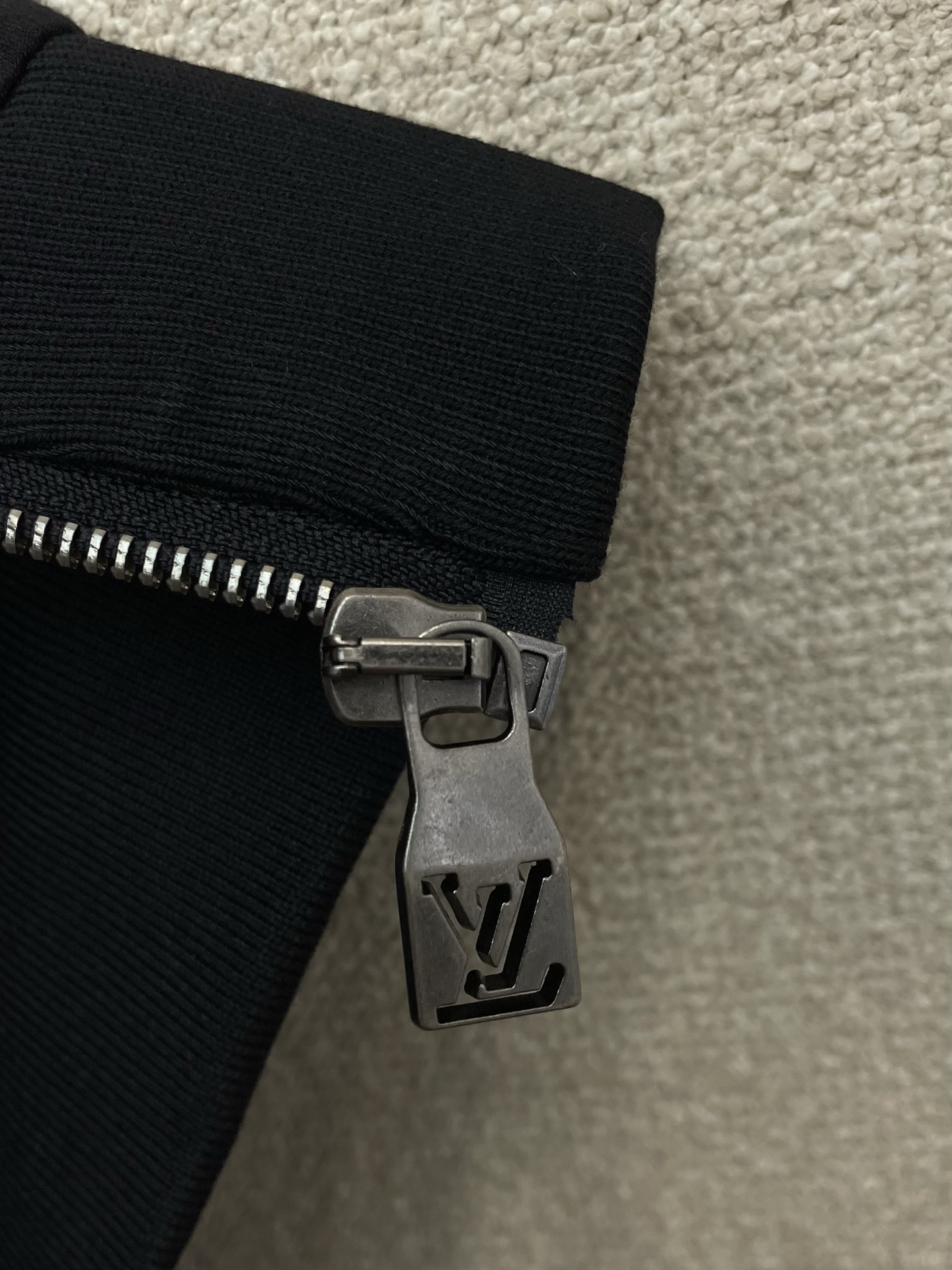 /套。Louis Vuitton路易威登💥砸锅卖铁都要上的新款新款专柜同款休闲套装，高级感满满！细节精致