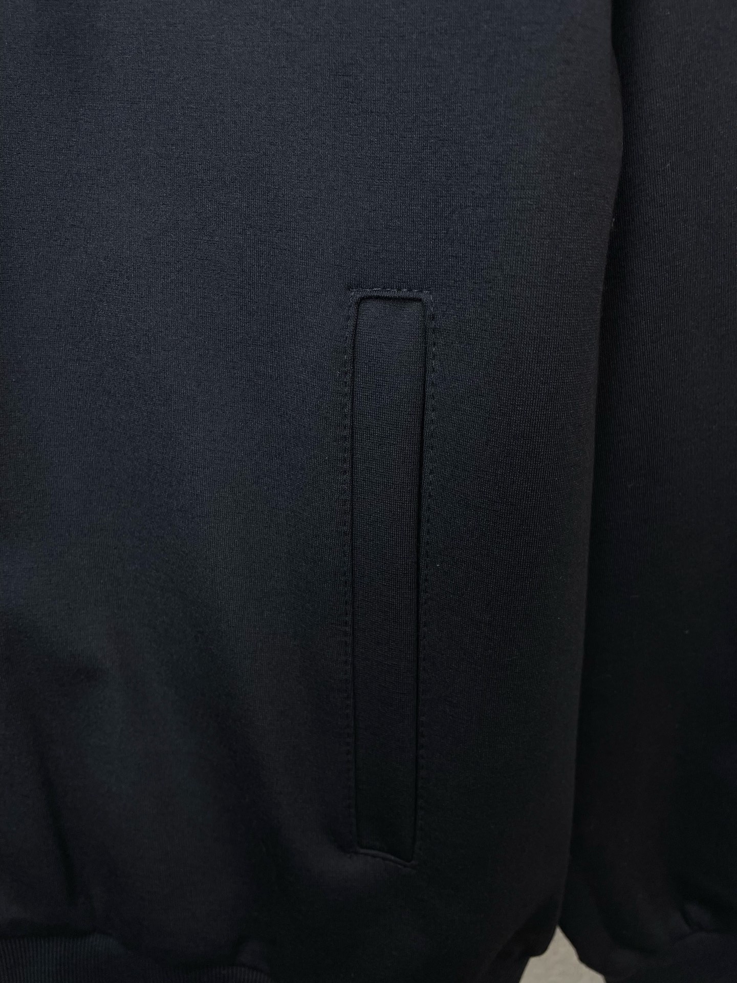 /套。CELINE赛琳💥砸锅卖铁都要上的新款新款专柜同款休闲套装，高级感满满！细节精致高档，做工无可挑剔