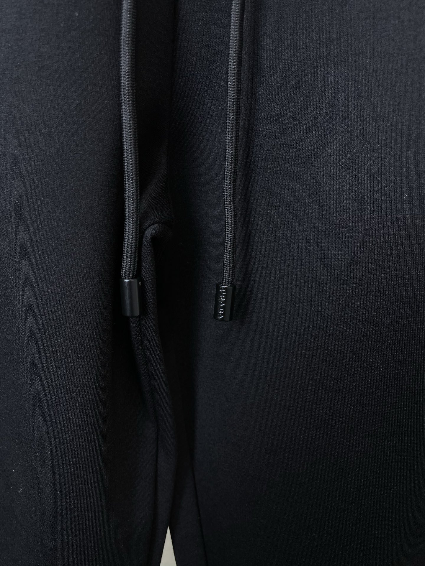 /套。Prada普拉达💥砸锅卖铁都要上的新款新款专柜同款休闲套装，高级感满满！细节精致高档，做工无可挑剔