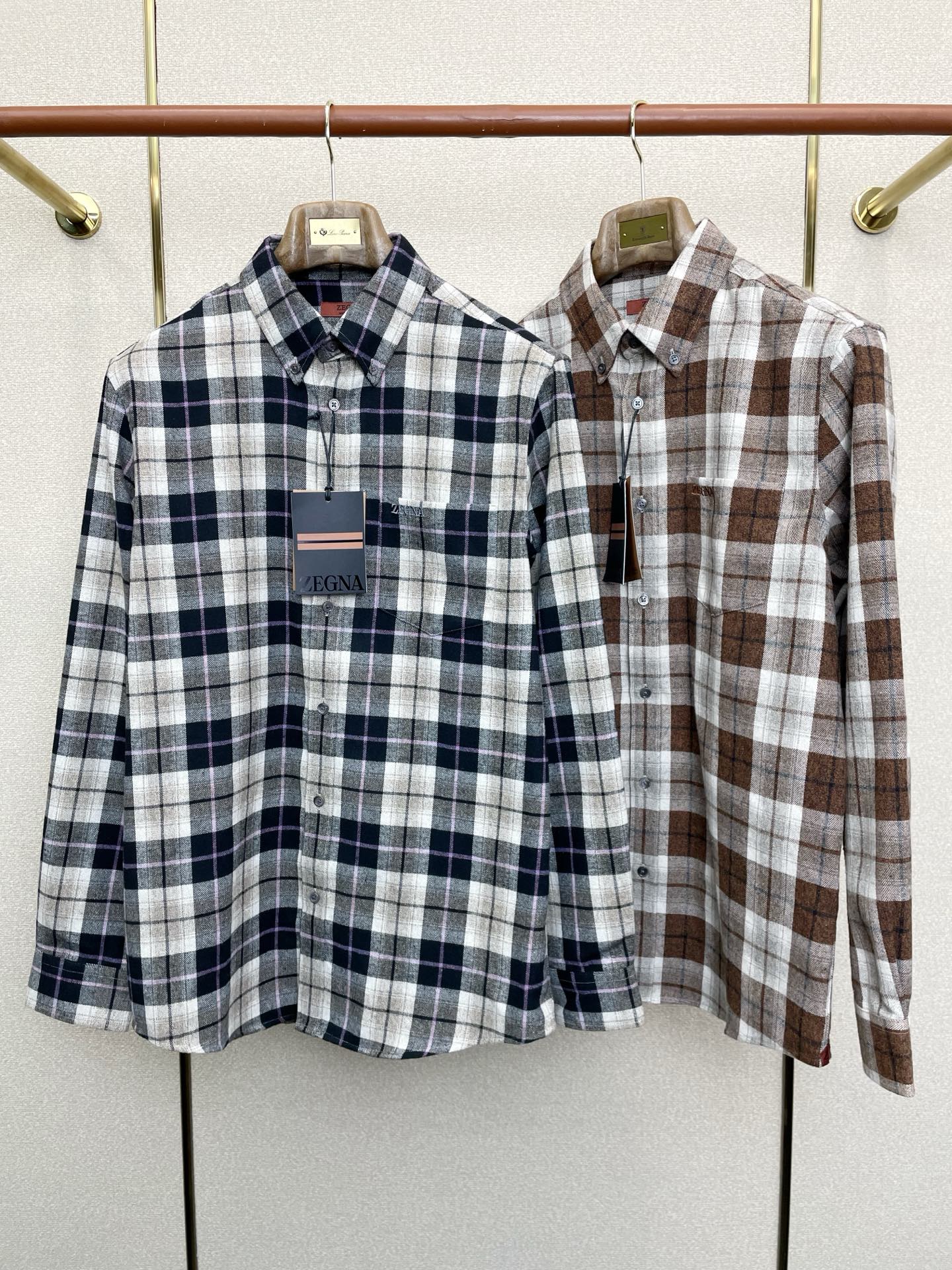 NO:661339,.ZEGNA Zegna exclusively provides new original men's casual shirts, high-end customization, high-end versions, fashionable and versatile imported fabrics, super soft and delicate to the touch, skin-friendly and comfortable to wear, high-end boutique, the upper body is exquisitely made by the factory, a must-have item for men, complete with three standards, size M-3XL,,zegna,shirts, 19860909.ZEGNA杰尼亚独家专供新款原单男士休闲衬衫 高端定制 高端版本 时尚百搭爆款进口面料 手感超柔软细腻 穿着亲肤舒适 高端精品 代工厂精细做上身非常赞 男士必备单品 三标齐全 码数M-3XL,,zegna,shirts, ,Men's clothing