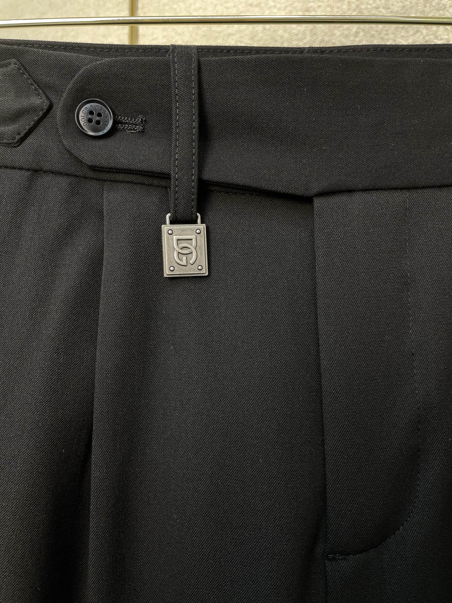 支持跨年售后！。Dolce&Gabbana杜嘉班纳💥独家专供新款休闲西裤 高端版本！专柜定制面料 透气舒