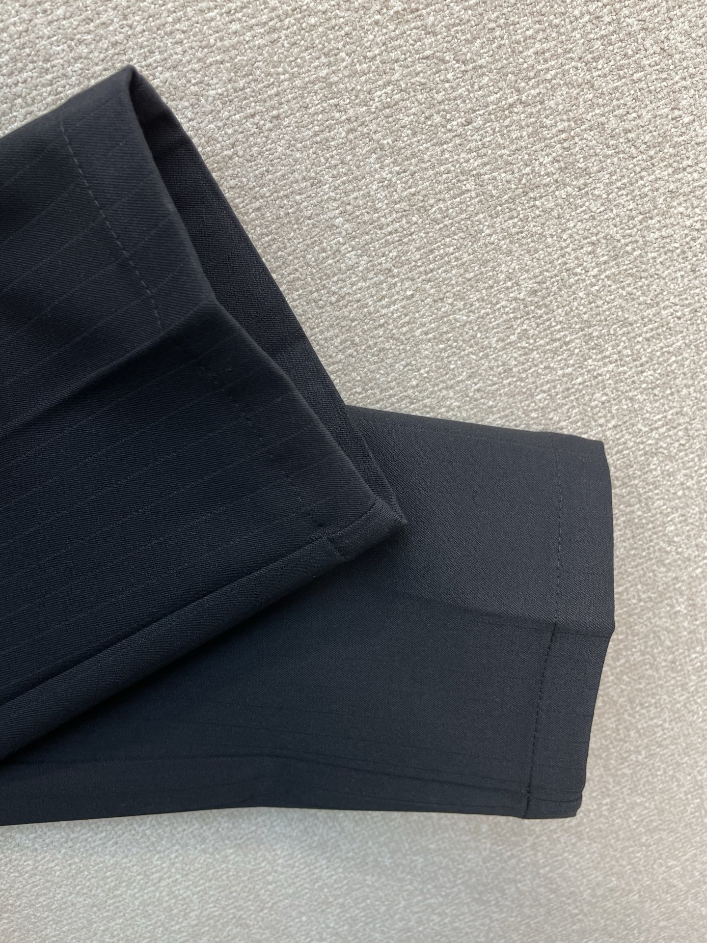 支持跨年售后！。Gucci古驰💥独家专供新款休闲西裤 高端版本！专柜定制面料 透气舒适度高，细节无可挑剔