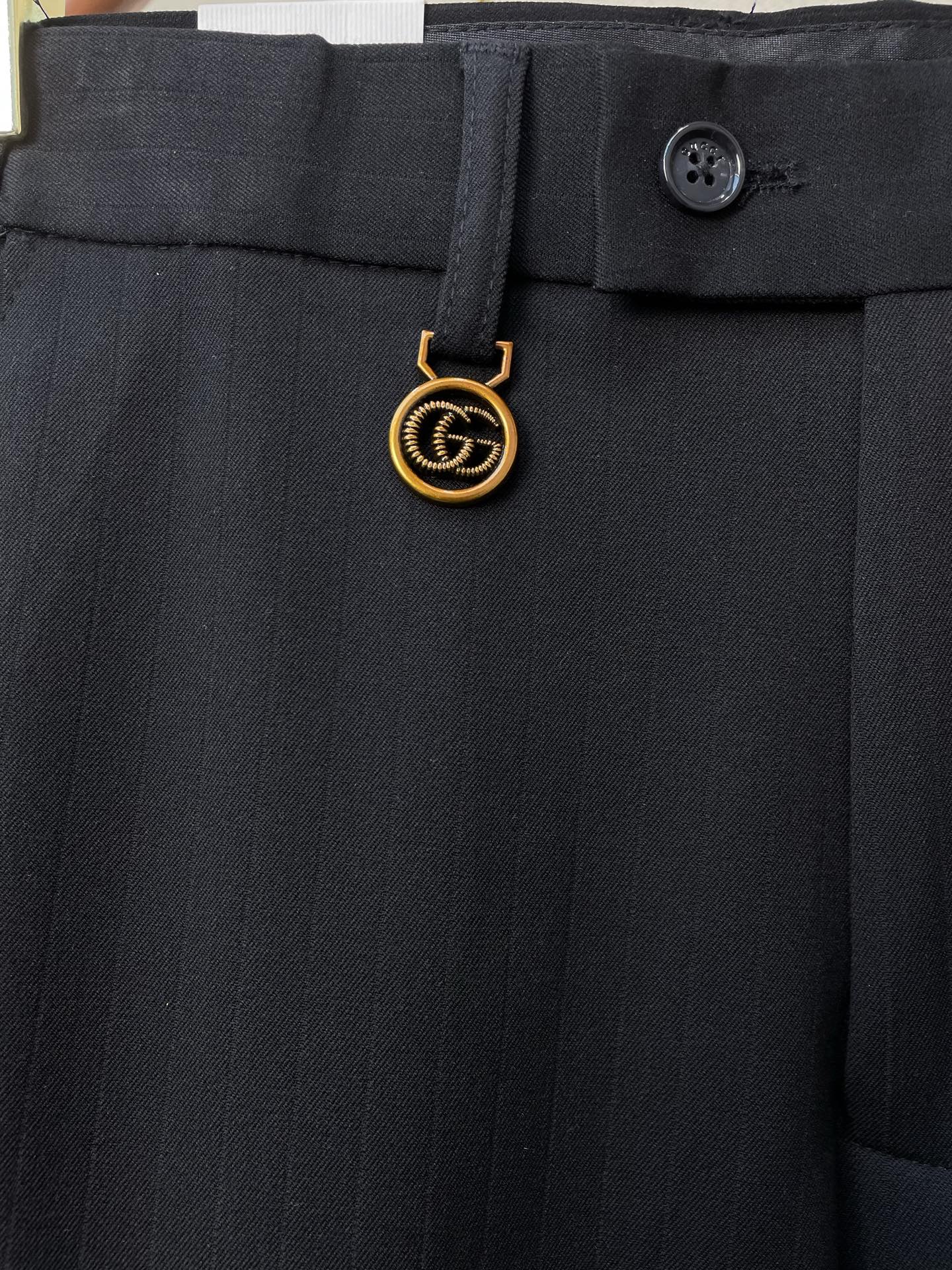 支持跨年售后！。Gucci古驰💥独家专供新款休闲西裤 高端版本！专柜定制面料 透气舒适度高，细节无可挑剔