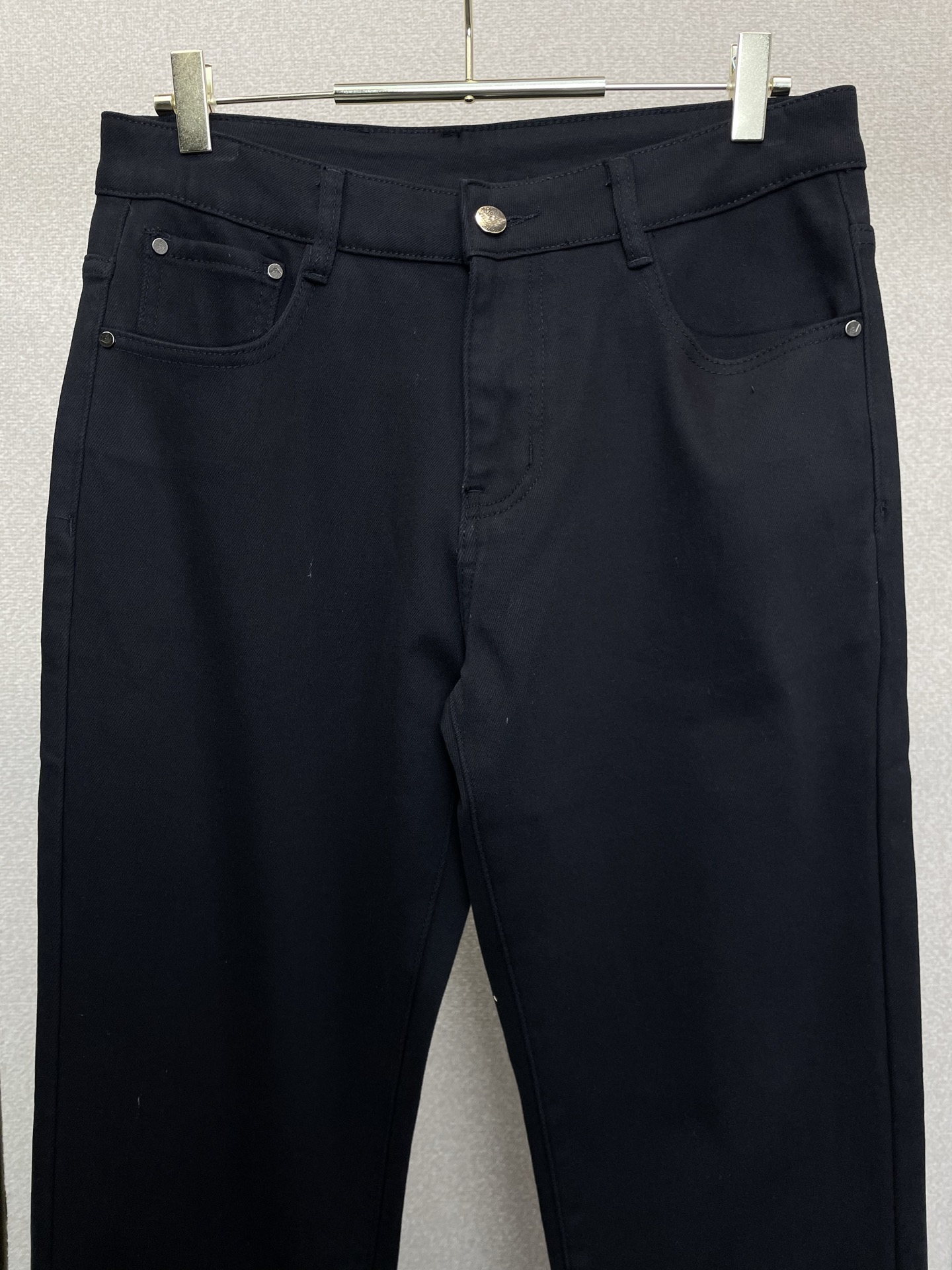 。ARMANI阿玛尼💥独家专供新款休闲牛仔裤👖高端版本！专柜定制加绒面料 透气舒适度高，细节无可挑剔，品