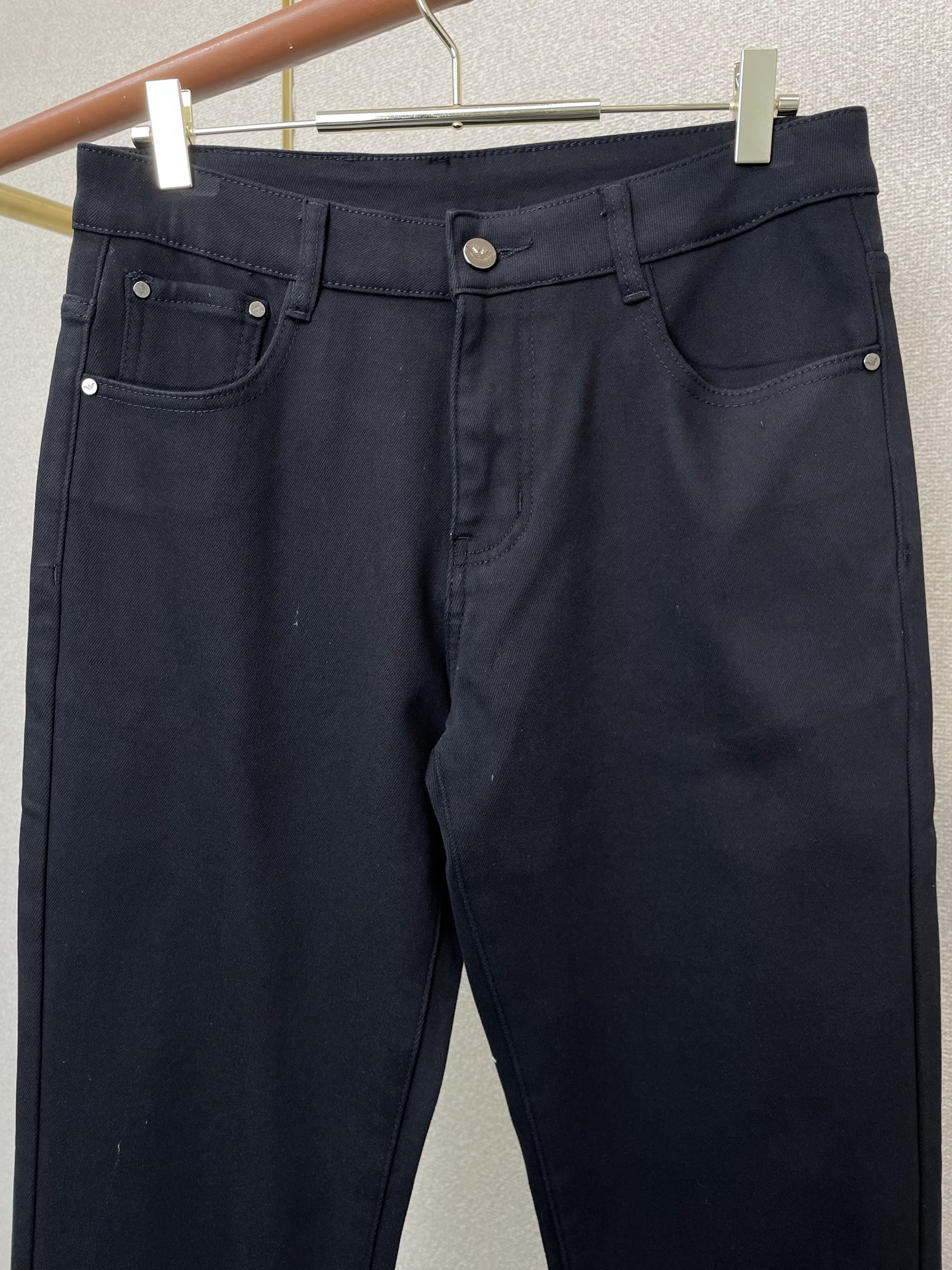 。ARMANI阿玛尼💥独家专供新款休闲牛仔裤👖高端版本！专柜定制加绒面料 透气舒适度高，细节无可挑剔，品