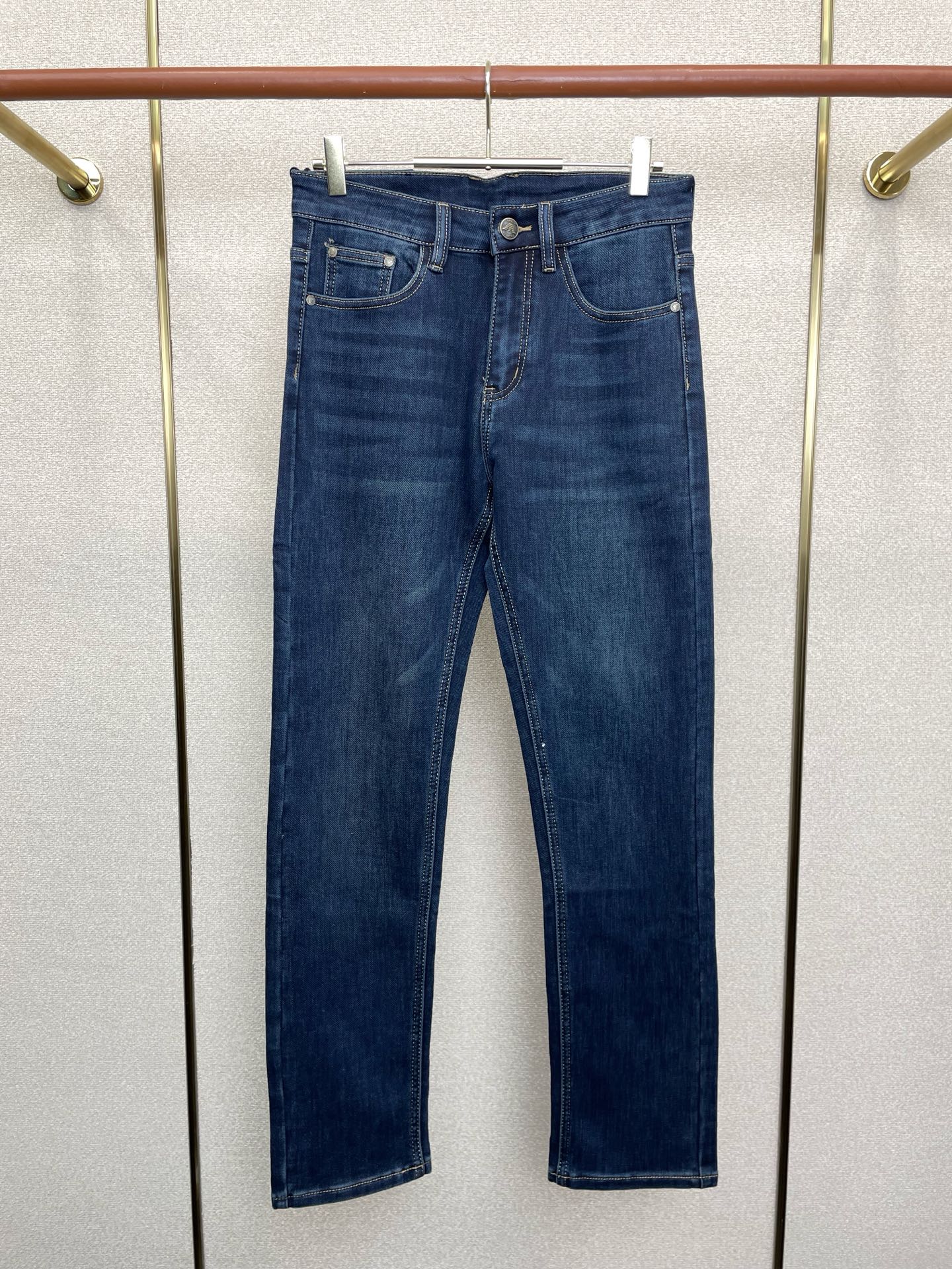 。ARMANI阿玛尼💥独家专供新款休闲牛仔裤👖商务直筒裤 高端版本！专柜定制面料 透气舒适度高，细节无可