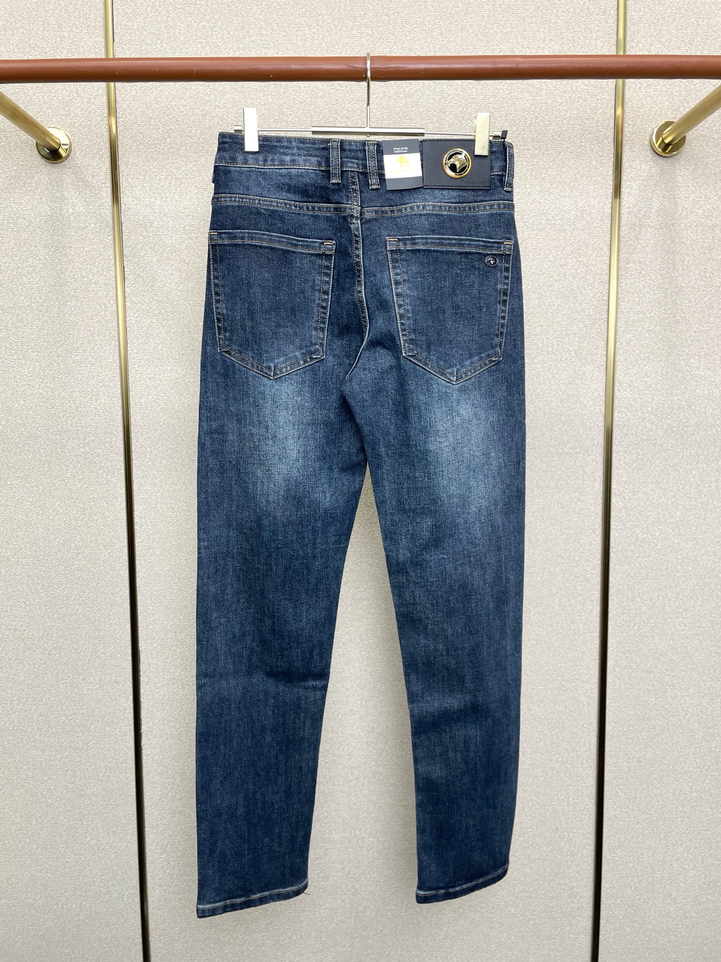 。 Stefano Ricci史蒂芬💥独家专供新款休闲牛仔裤👖高端版本！专柜定制面料 透气舒适度高，细节