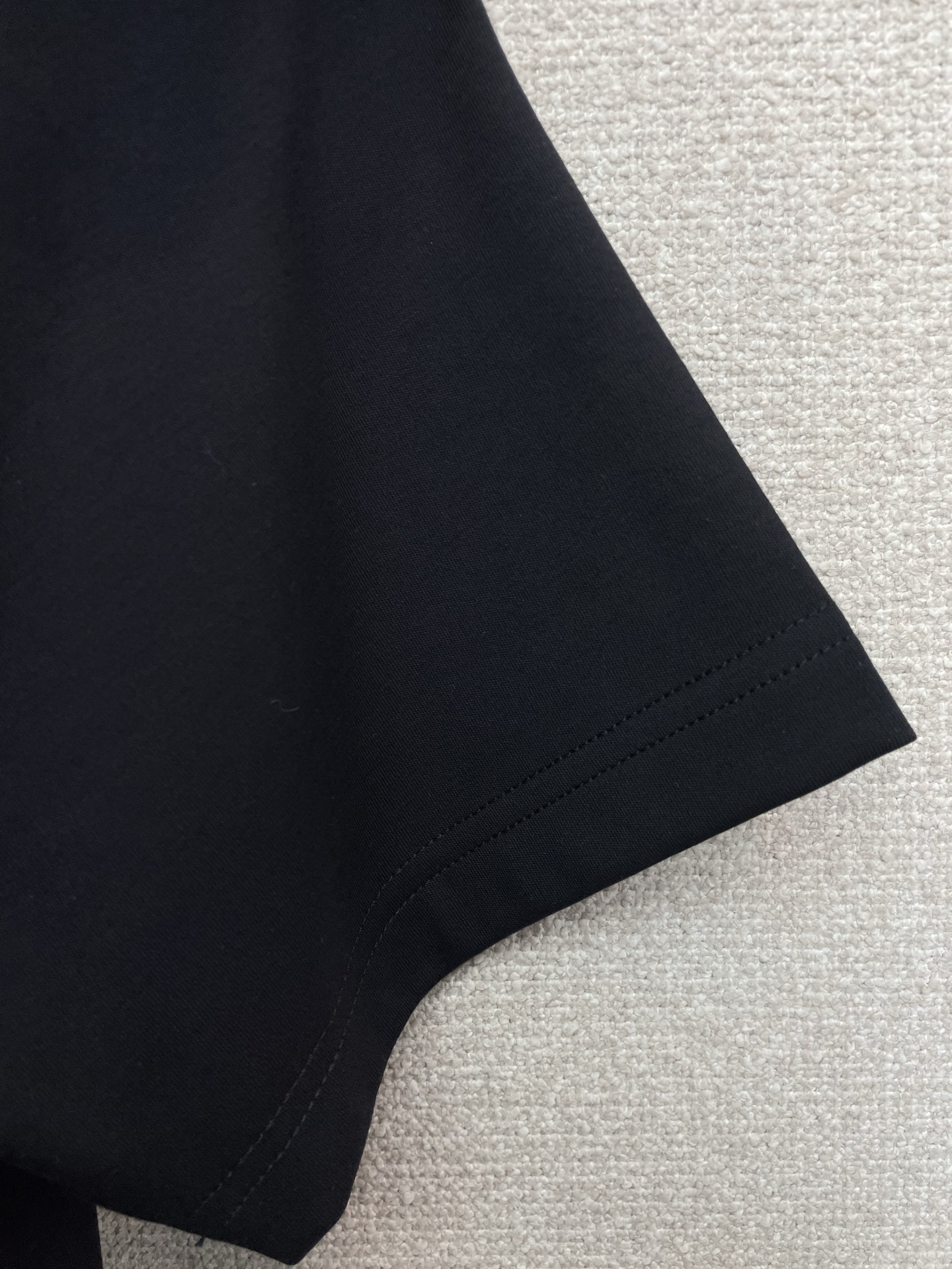 。Miumiu谬谬💥独家专供新款原单男士休闲短袖 高端定制 高端版本 时尚百搭爆款⚠️⚠️✨✨进口面料 