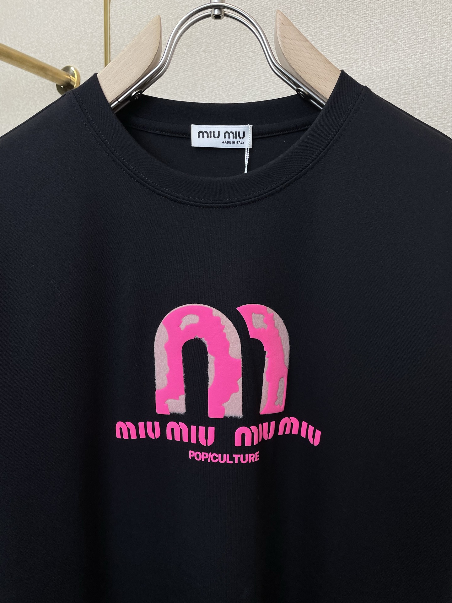 。Miumiu谬谬💥独家专供新款原单男士休闲短袖 高端定制 高端版本 时尚百搭爆款⚠️⚠️✨✨进口面料 