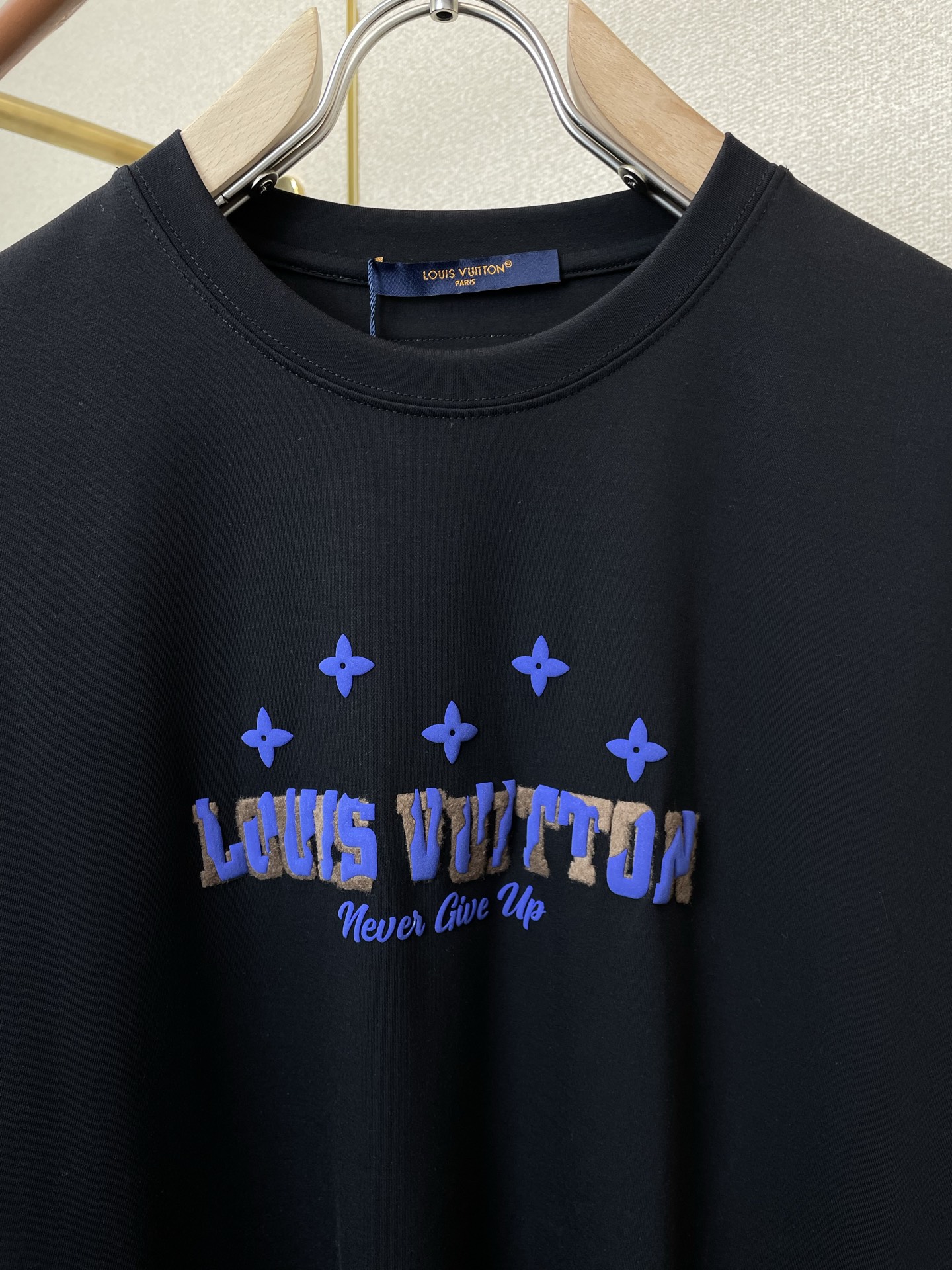 。Louis Vuitton路易威登💥独家专供新款原单男士休闲短袖 高端定制 高端版本 时尚百搭爆款⚠️