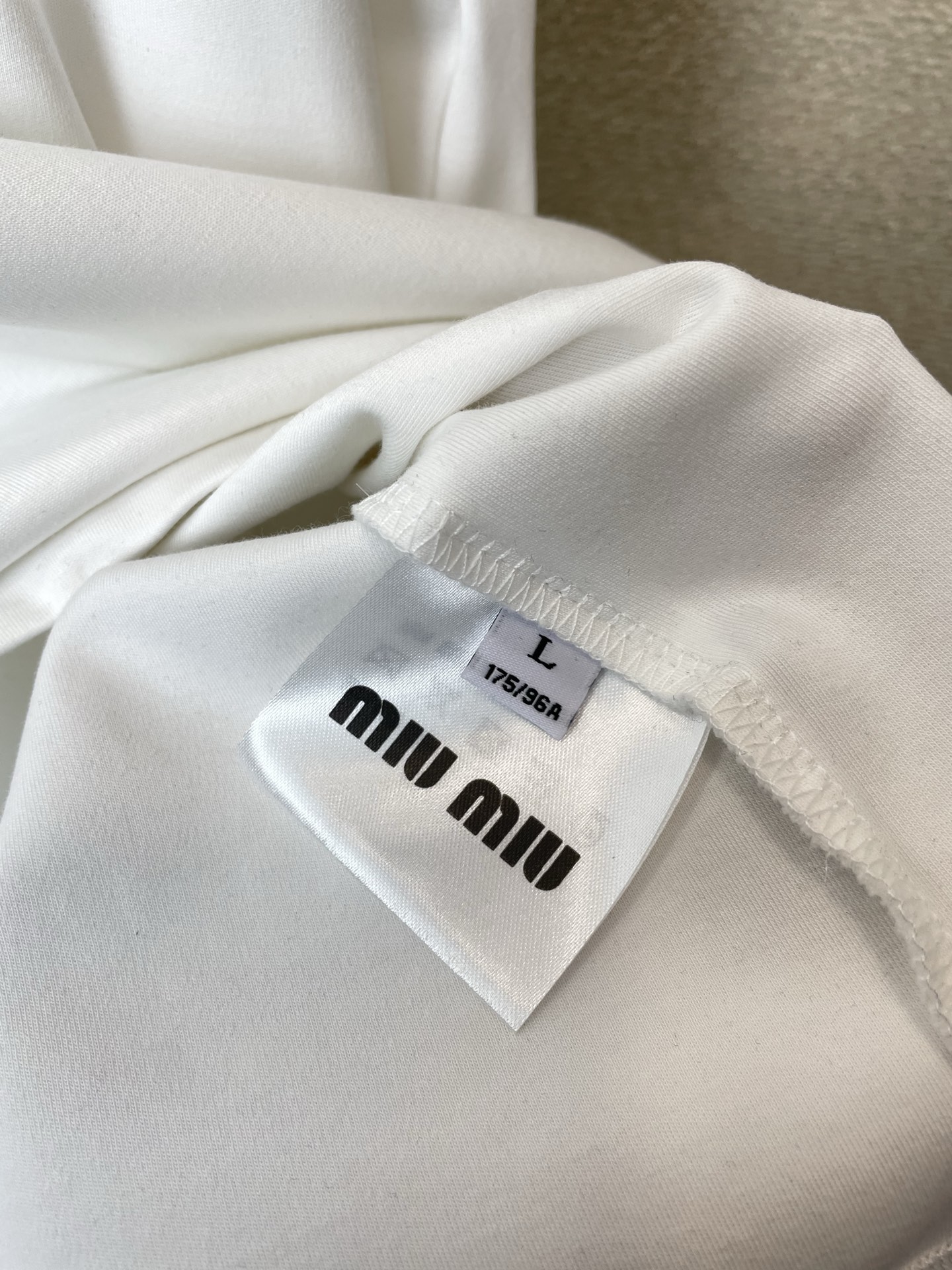 。Miumiu谬谬💥独家专供新款原单男士休闲短袖 高端定制 高端版本 时尚百搭爆款⚠️⚠️✨✨进口面料 