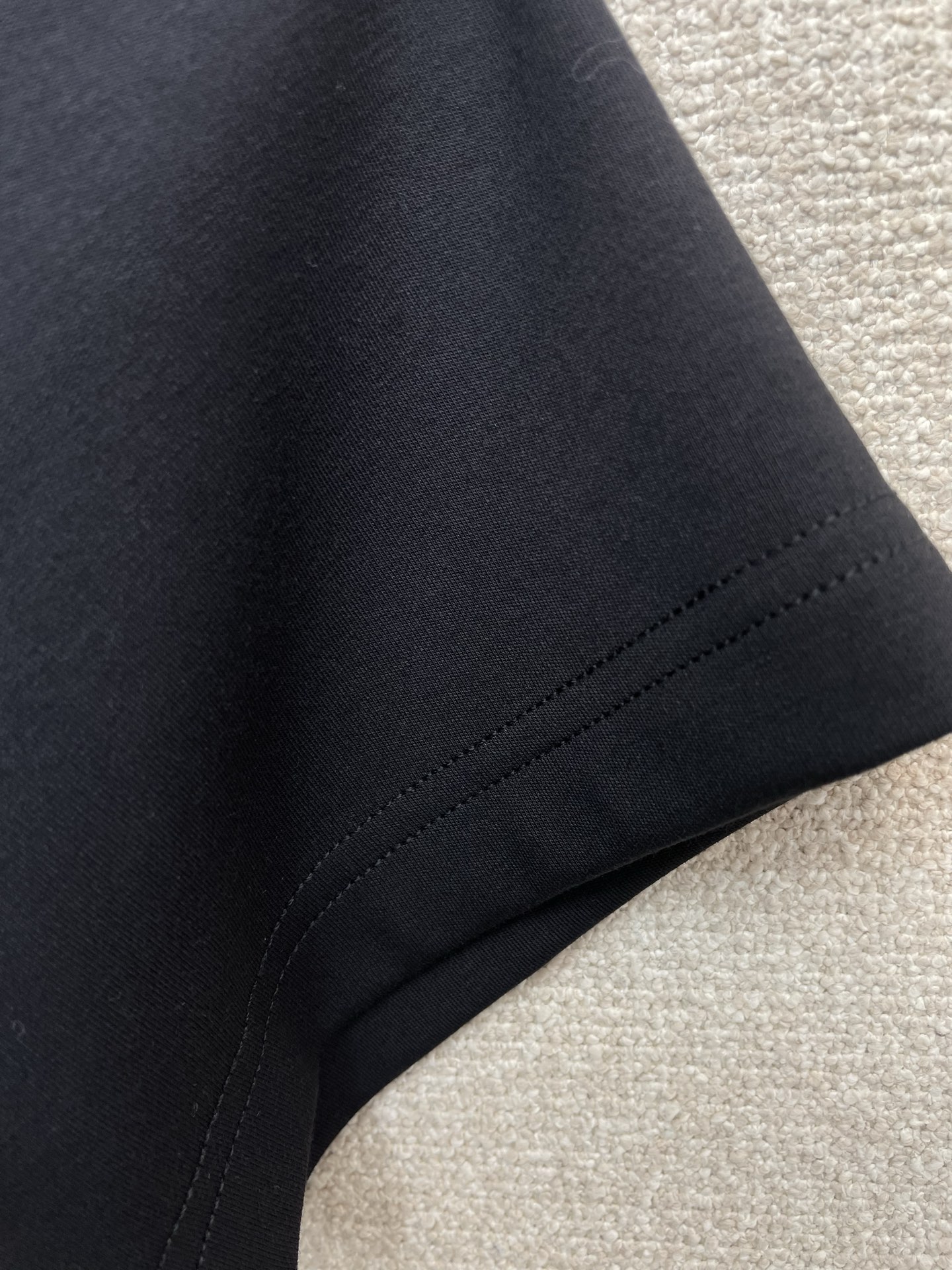 。FENDI芬迪💥独家专供新款原单男士休闲短袖 高端定制 高端版本 时尚百搭爆款⚠️⚠️✨✨进口面料 手