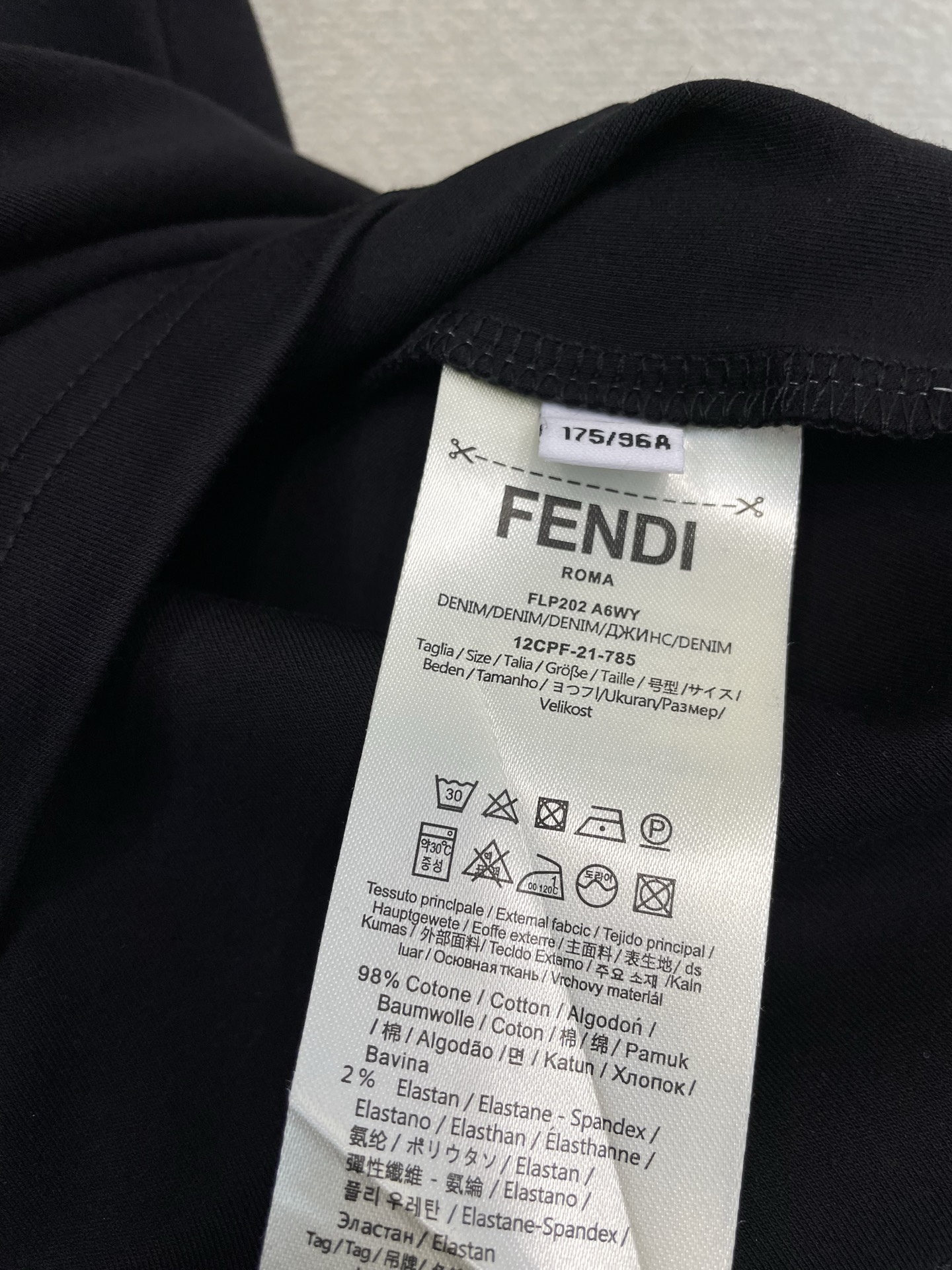 。FENDI芬迪💥独家专供新款原单男士休闲短袖 高端定制 高端版本 时尚百搭爆款⚠️⚠️✨✨进口面料 手