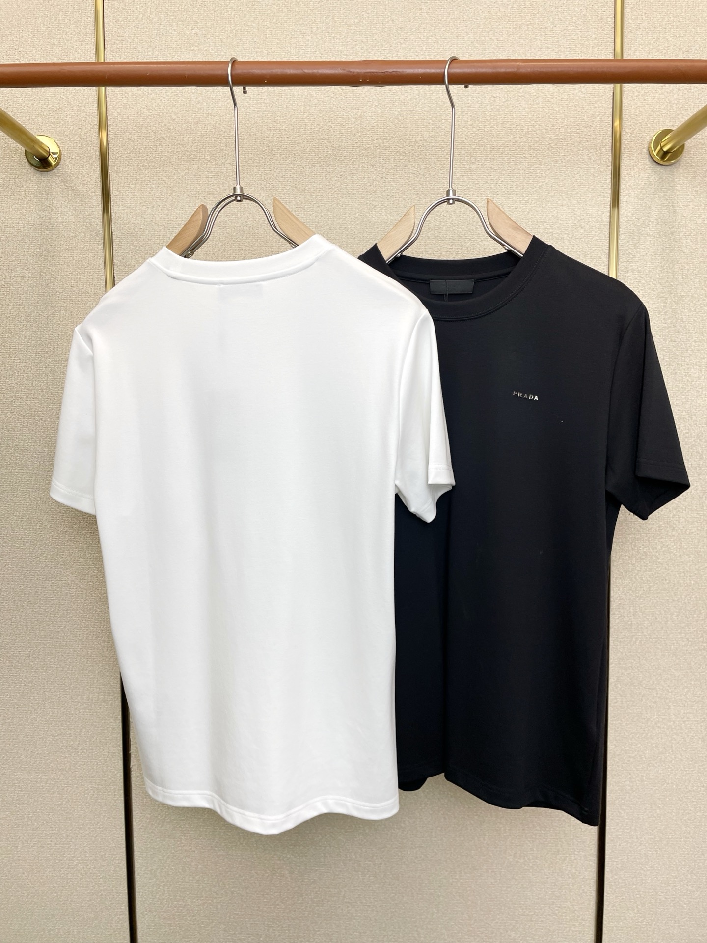 。Prada普拉达💥独家专供新款原单男士休闲短袖 高端定制 高端版本 时尚百搭爆款⚠️⚠️✨✨进口面料 