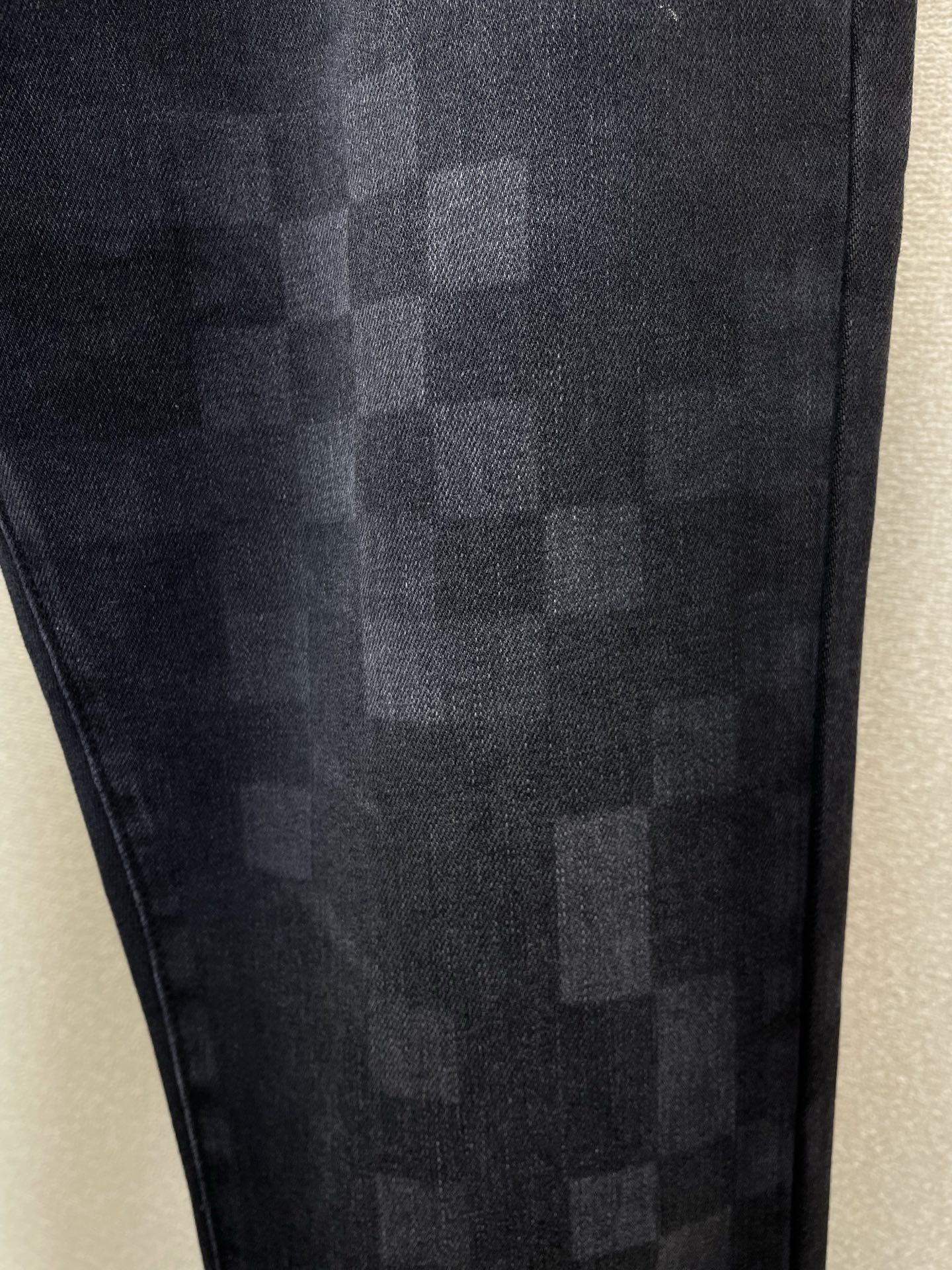 。Louis Vuitton路易威登💥独家专供新款休闲牛仔裤👖高端版本！专柜定制面料 透气舒适度高，细节