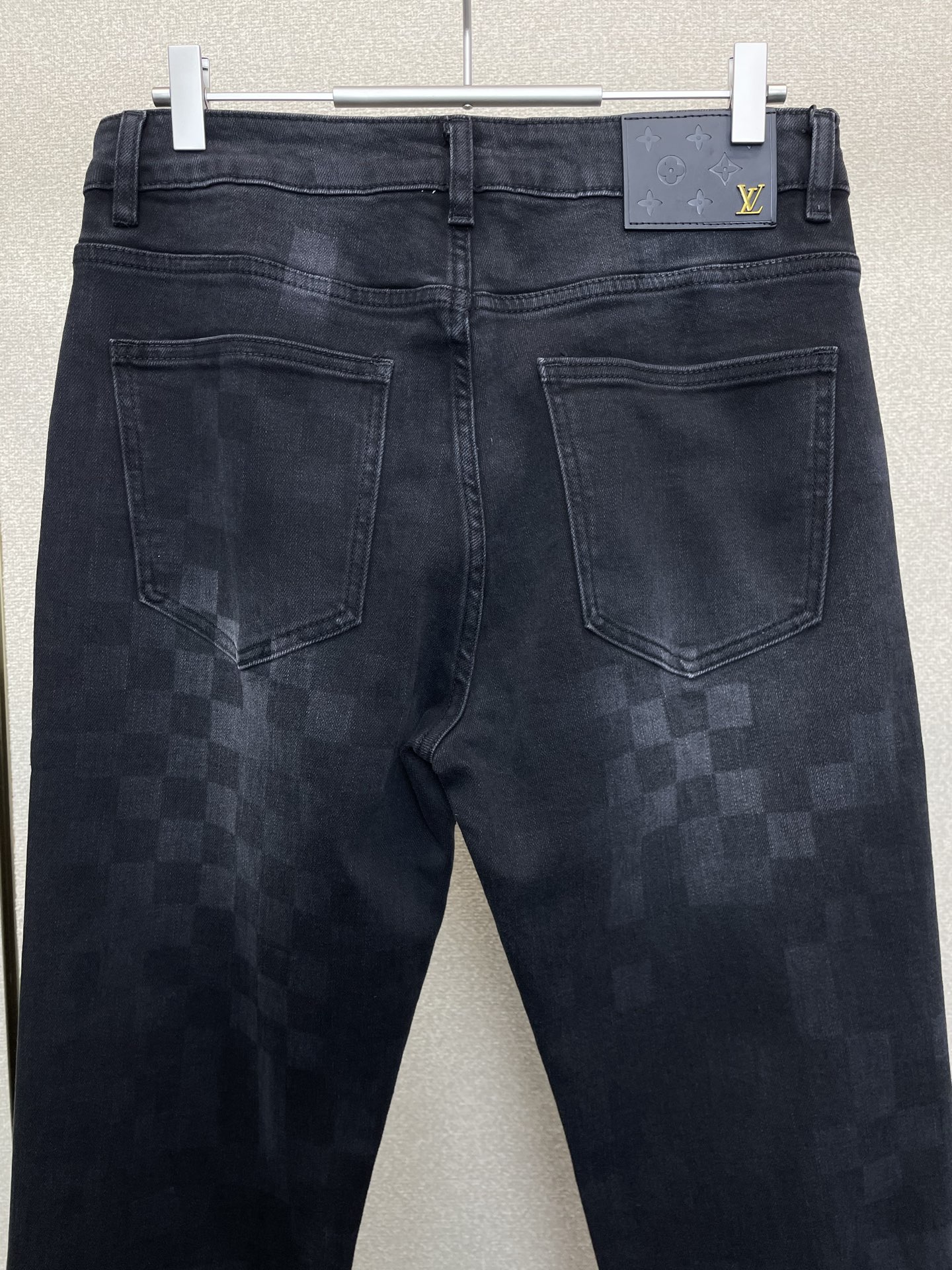 。Louis Vuitton路易威登💥独家专供新款休闲牛仔裤👖高端版本！专柜定制面料 透气舒适度高，细节