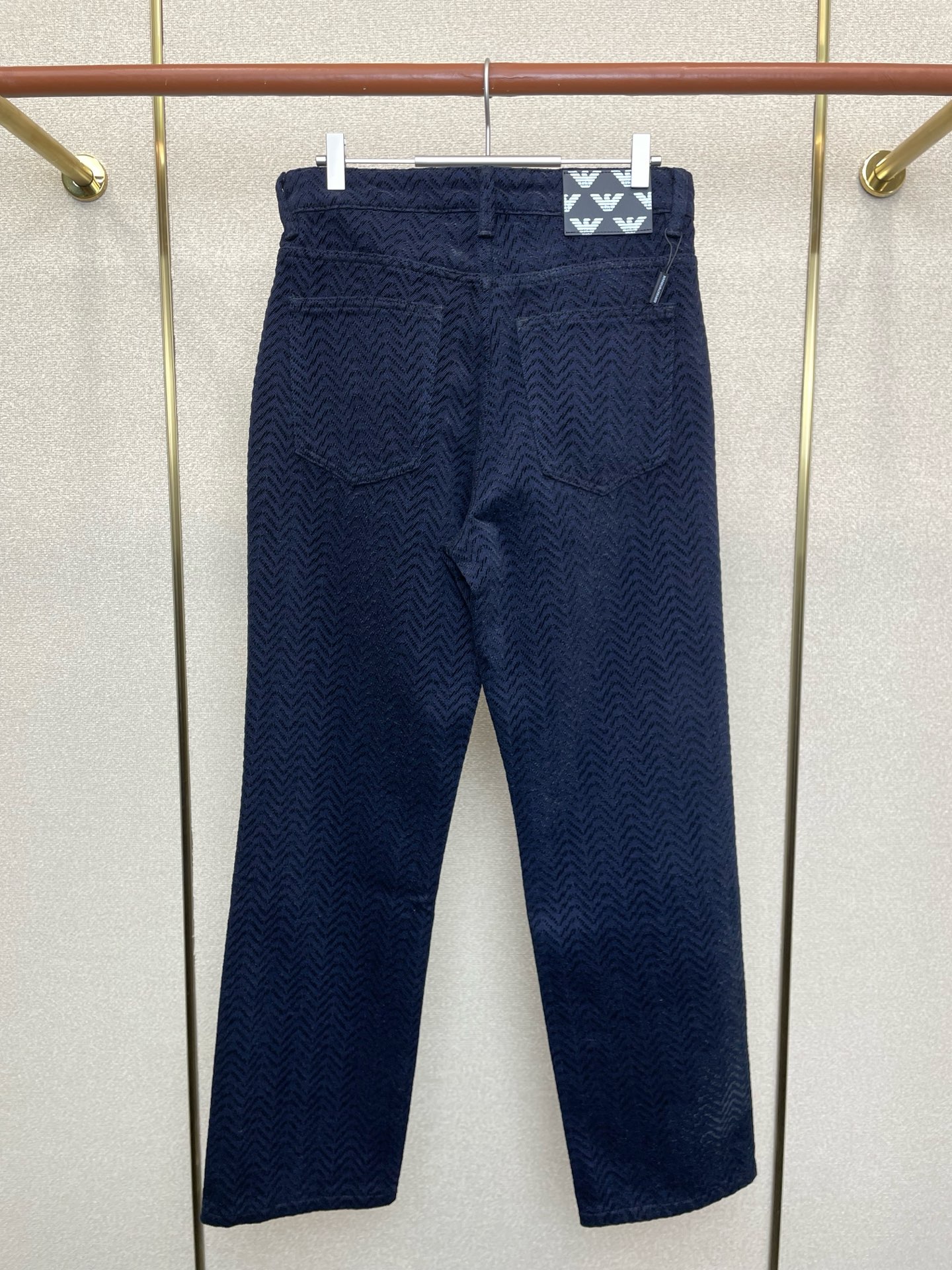 。ARMANI阿玛尼💥独家专供新款休闲牛仔裤👖高端版本！专柜定制面料 透气舒适度高，细节无可挑剔，品牌元