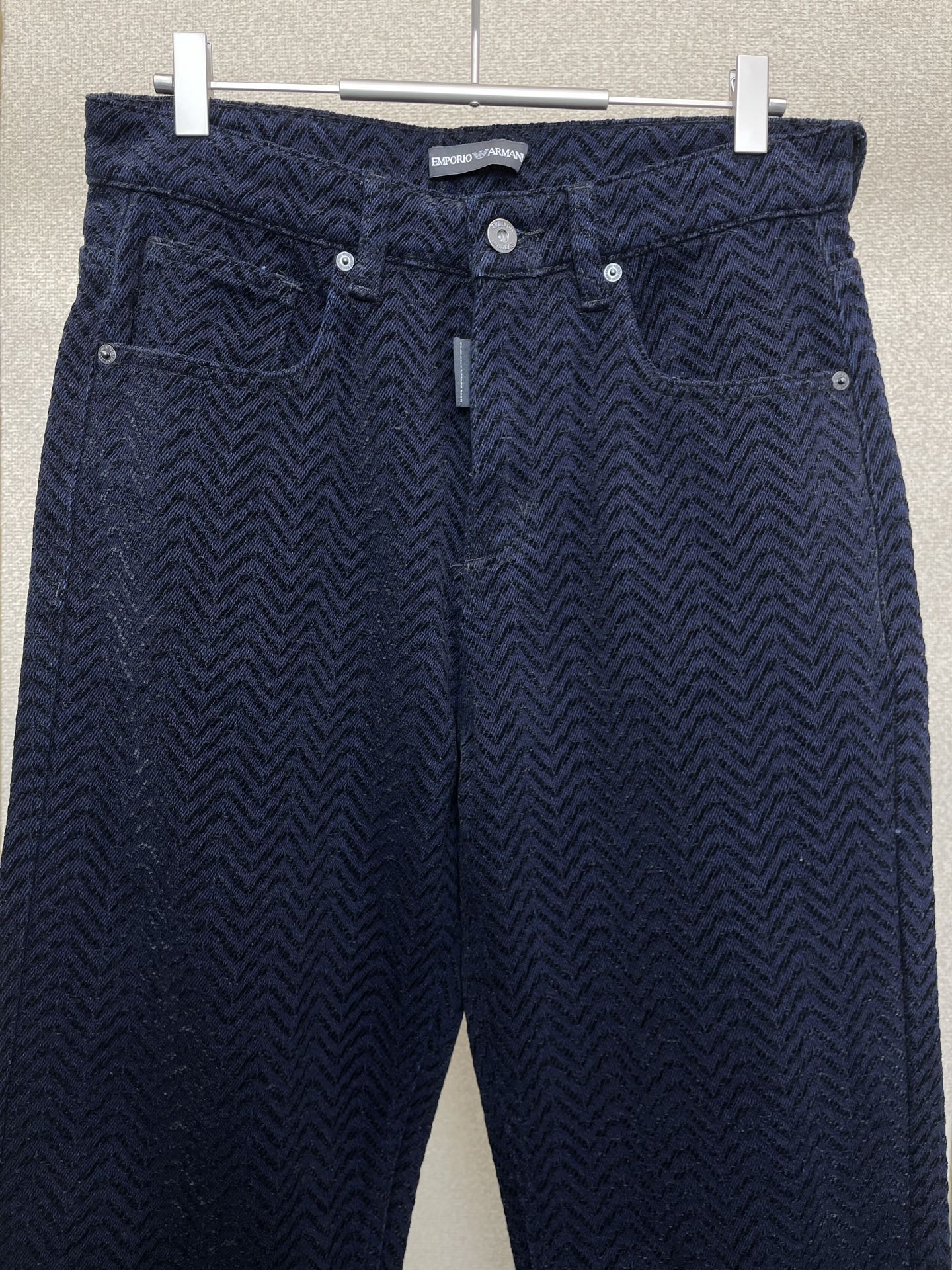 。ARMANI阿玛尼💥独家专供新款休闲牛仔裤👖高端版本！专柜定制面料 透气舒适度高，细节无可挑剔，品牌元