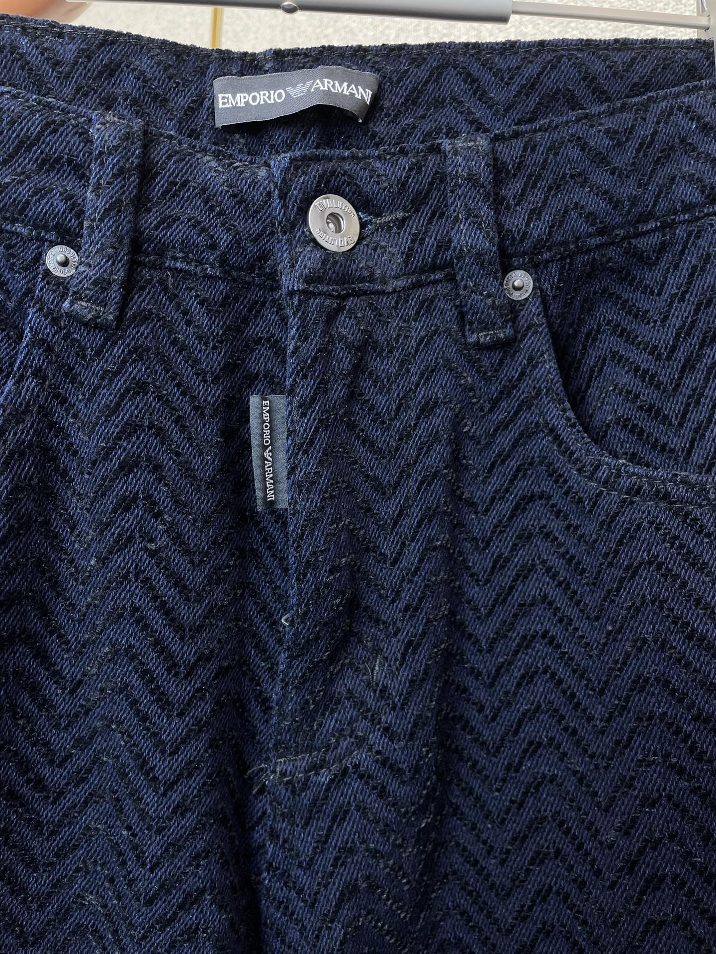 。ARMANI阿玛尼💥独家专供新款休闲牛仔裤👖高端版本！专柜定制面料 透气舒适度高，细节无可挑剔，品牌元