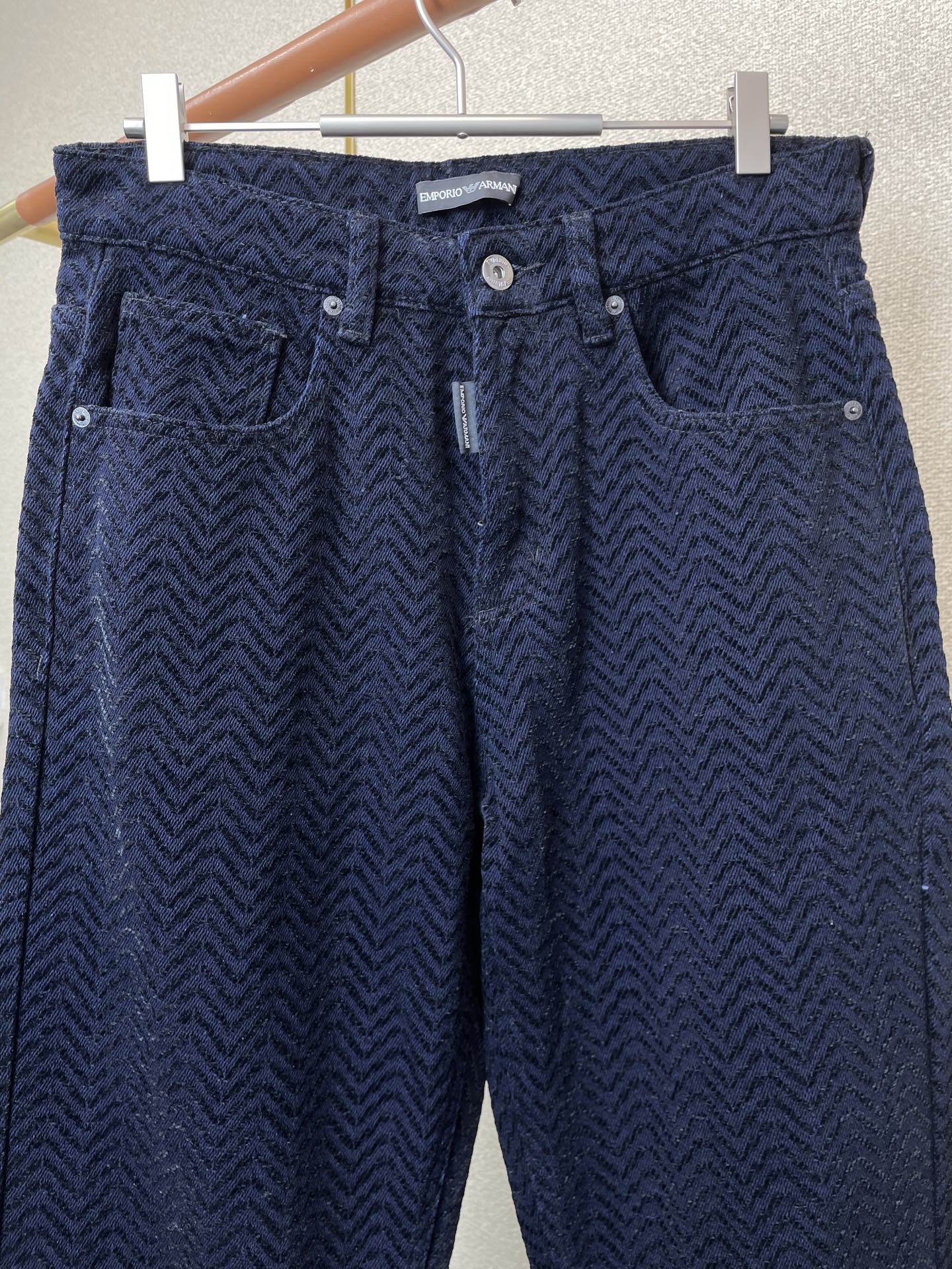 。ARMANI阿玛尼💥独家专供新款休闲牛仔裤👖高端版本！专柜定制面料 透气舒适度高，细节无可挑剔，品牌元