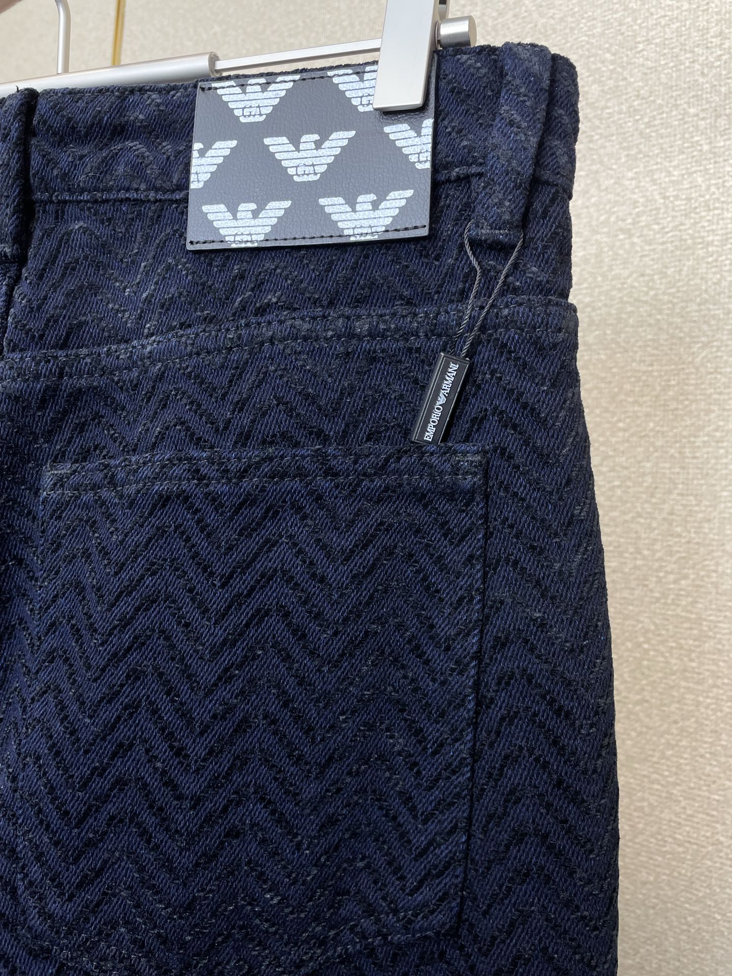 。ARMANI阿玛尼💥独家专供新款休闲牛仔裤👖高端版本！专柜定制面料 透气舒适度高，细节无可挑剔，品牌元