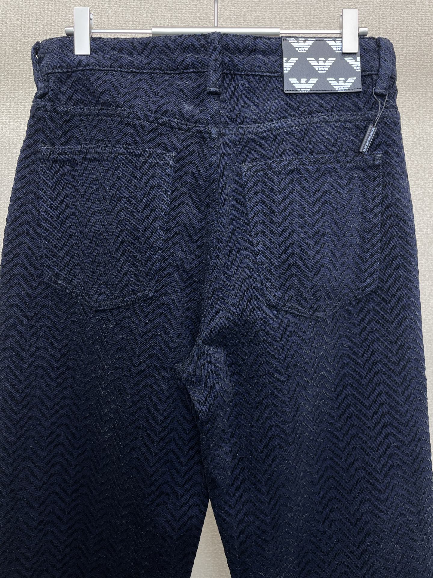 。ARMANI阿玛尼💥独家专供新款休闲牛仔裤👖高端版本！专柜定制面料 透气舒适度高，细节无可挑剔，品牌元