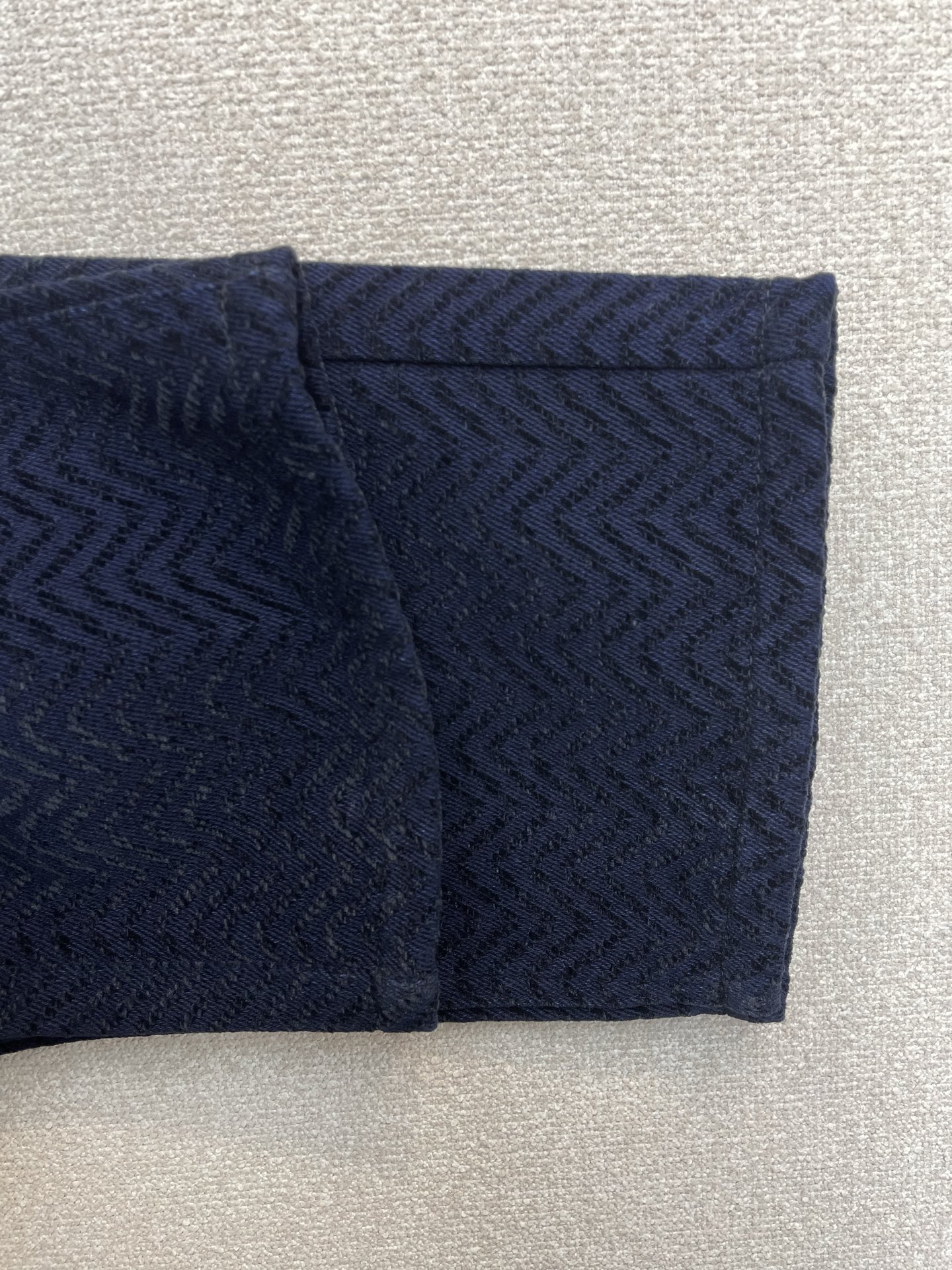 。ARMANI阿玛尼💥独家专供新款休闲牛仔裤👖高端版本！专柜定制面料 透气舒适度高，细节无可挑剔，品牌元