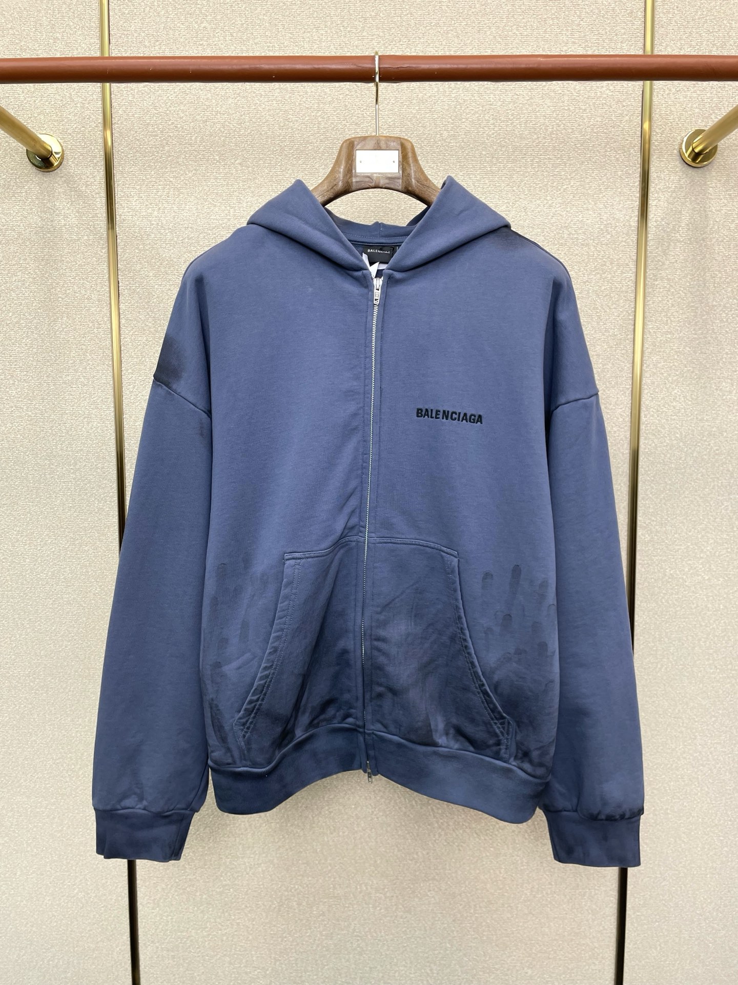。Balenciaga巴黎世家💥独家专供最新时尚连帽拉链卫衣 字母刺绣拉链卫衣 经典设计感与颜值爆棚的外