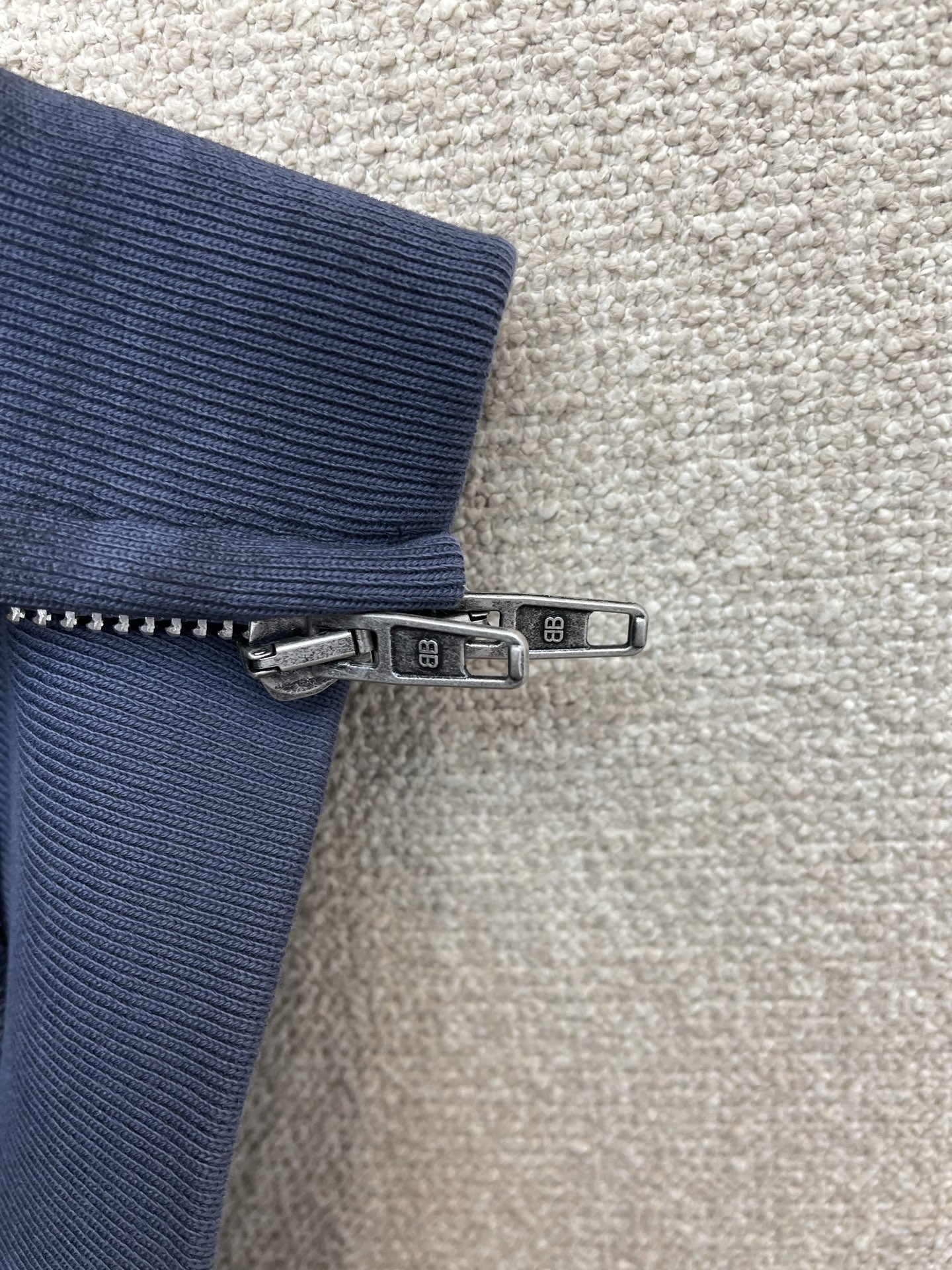 。Balenciaga巴黎世家💥独家专供最新时尚连帽拉链卫衣 字母刺绣拉链卫衣 经典设计感与颜值爆棚的外