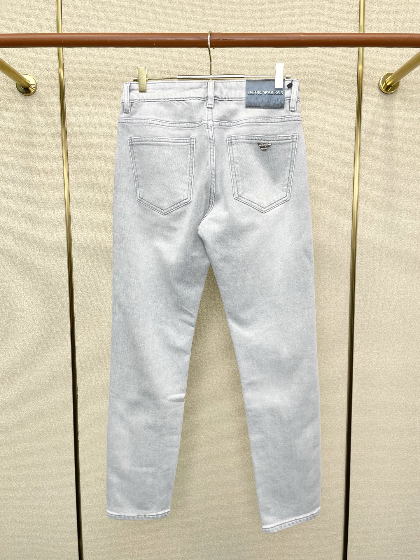 。ARMANI阿玛尼💥独家专供新款休闲牛仔裤👖高端版本！专柜定制面料 透气舒适度高，细节无可挑剔，品牌元