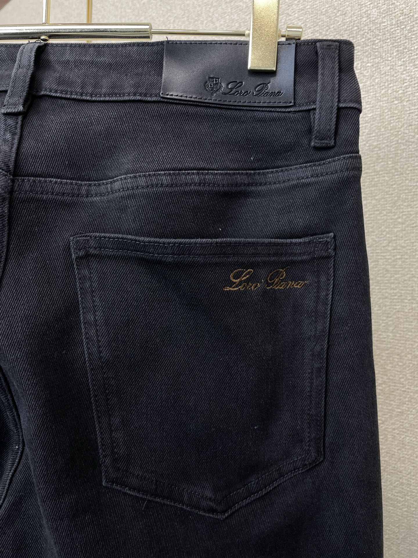 。lP🆕-Loro Piana诺悠翩雅💥独家专供新款休闲牛仔裤👖高端版本！专柜定制面料 透气舒适度高，细
