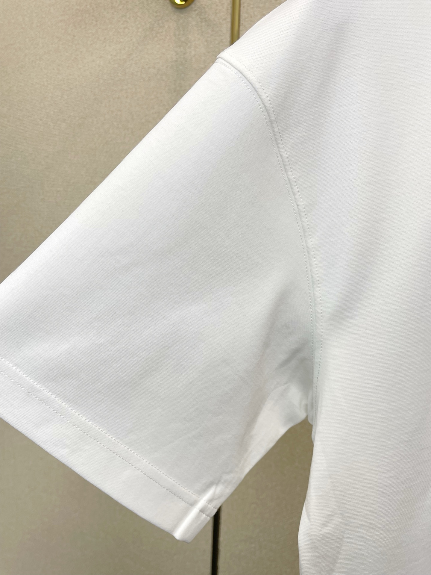 。Louis Vuitton路易威登💥砸锅卖铁都要上的新款新款原单男士休闲短袖 高端定制 高端版本 时尚