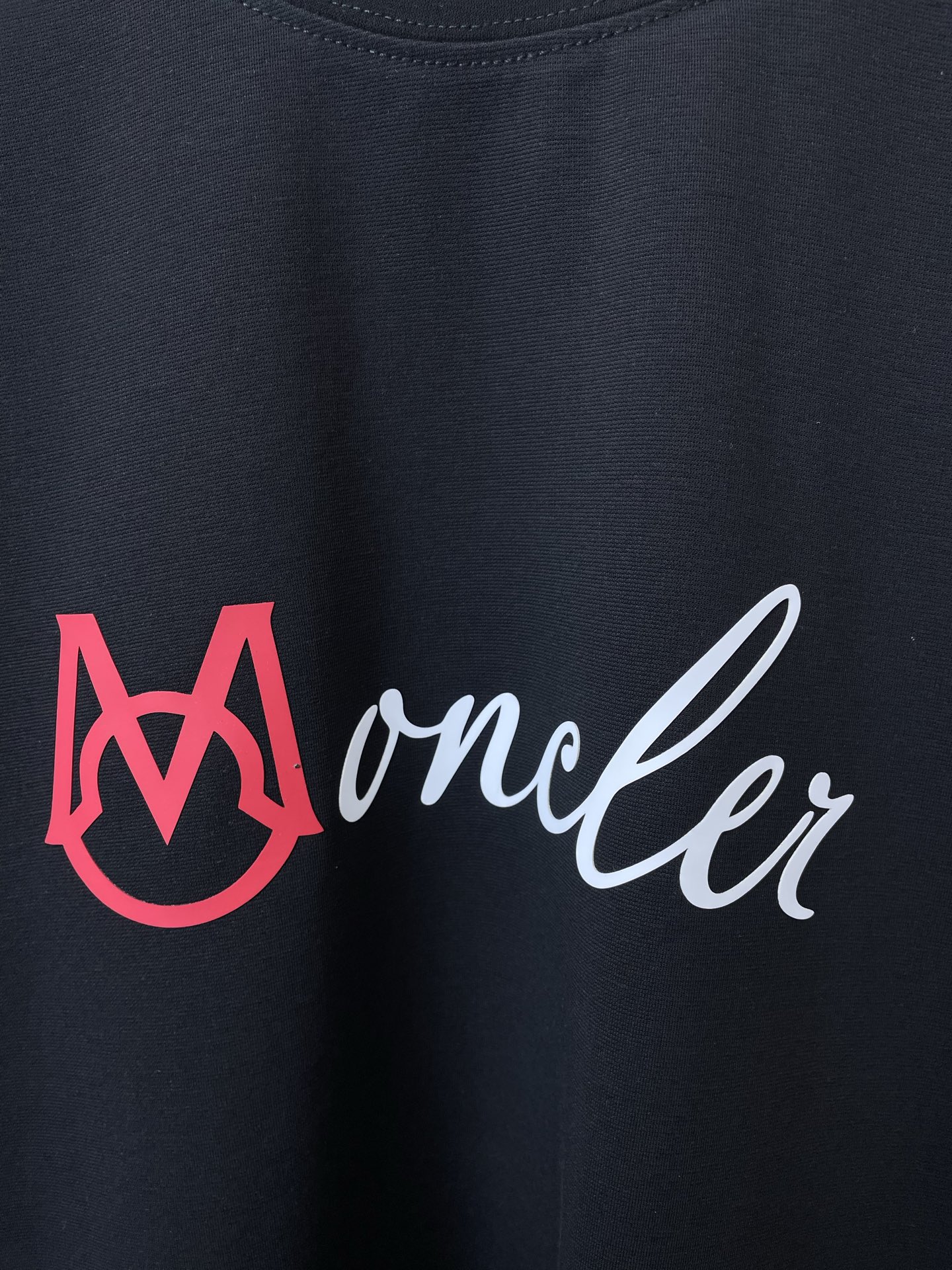 。Moncler蒙口💥砸锅卖铁都要上的新款新款原单男士休闲短袖 高端定制 高端版本 时尚百搭爆款⚠️⚠️