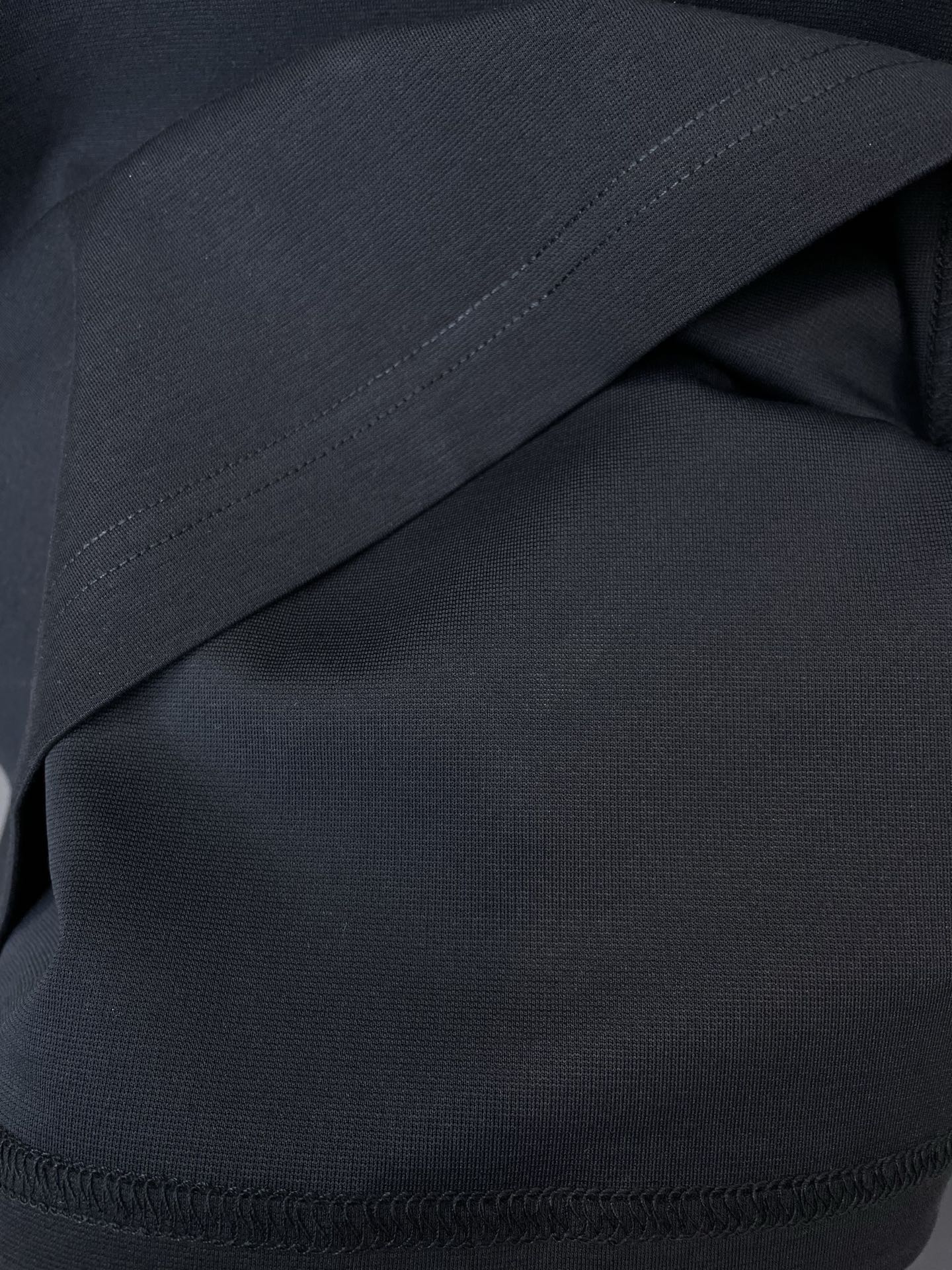 。LOEWE罗意威💥砸锅卖铁都要上的新款新款原单男士休闲短袖 高端定制 高端版本 时尚百搭爆款⚠️⚠️✨