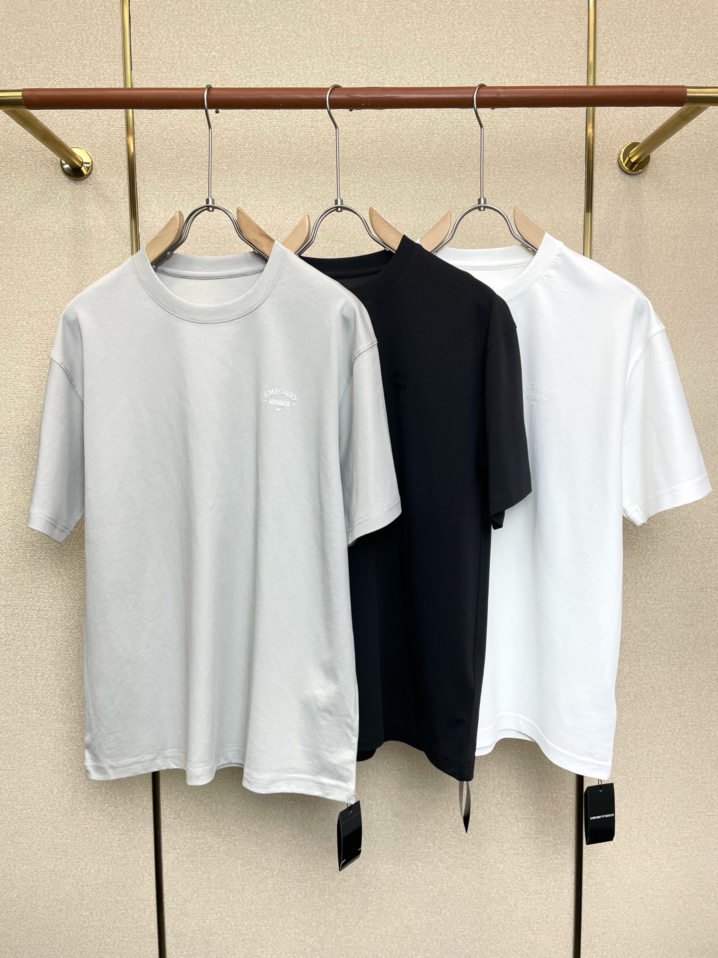 。ARMANI阿玛尼💥砸锅卖铁都要上的新款新款原单男士休闲短袖 高端定制 高端版本 时尚百搭爆款⚠️⚠️