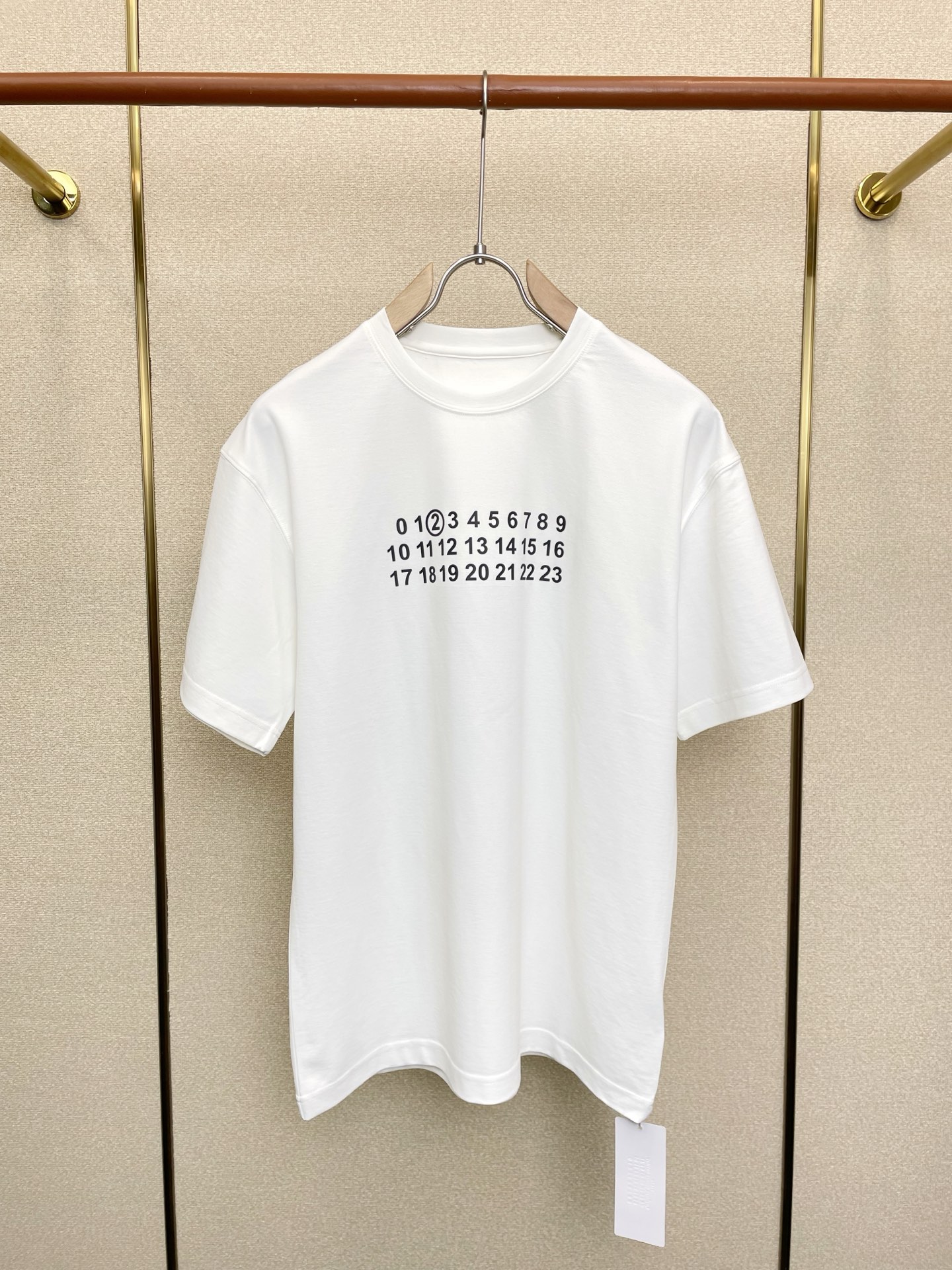 。Masion Margiela梅森马吉拉💥砸锅卖铁都要上的新款新款原单男士休闲短袖 高端定制 高端版本