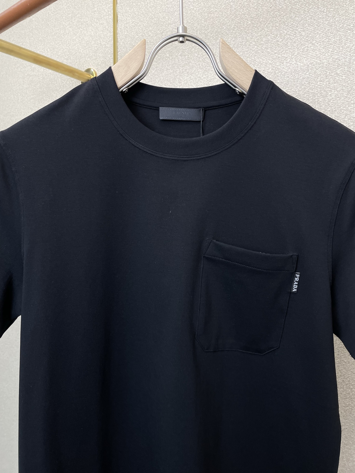 支持跨年售后！。Prada普拉达💥独家专供新款原单男士休闲短袖 高端定制 高端版本 时尚百搭爆款⚠️⚠️