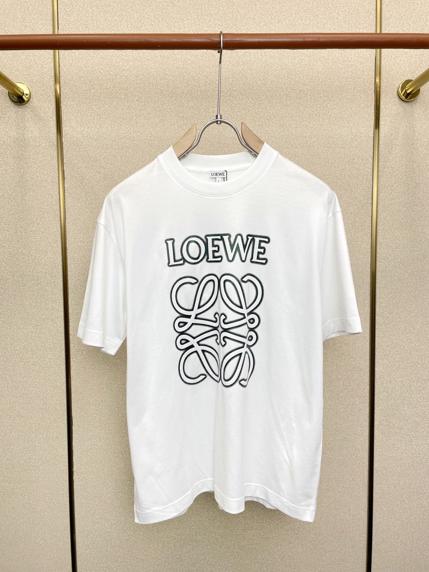 。LOEWE罗意威💥砸锅卖铁都要上的新款新款原单男士休闲短袖 高端定制 高端版本 时尚百搭爆款⚠️⚠️✨