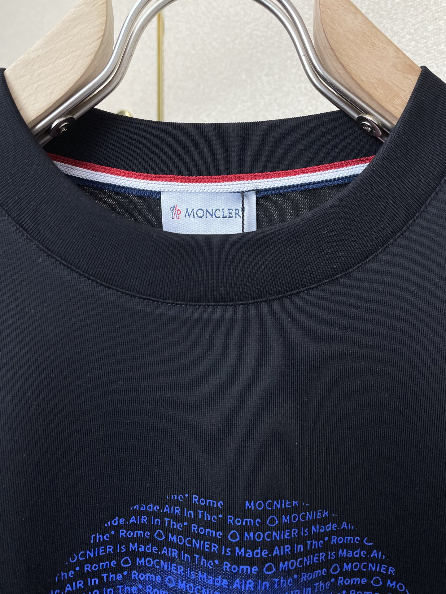 。Moncler蒙口💥砸锅卖铁都要上的新款新款原单男士休闲短袖 高端定制 高端版本 时尚百搭爆款⚠️⚠️