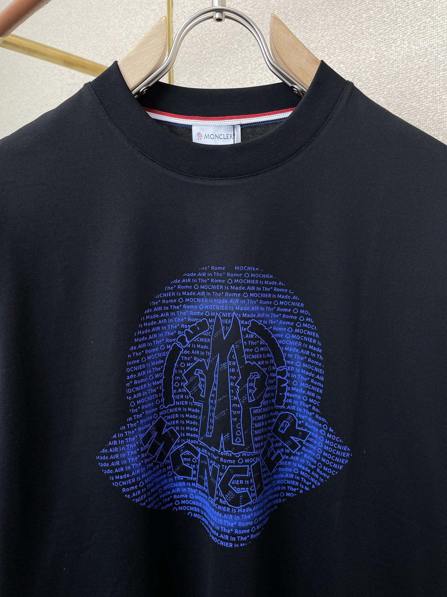 。Moncler蒙口💥砸锅卖铁都要上的新款新款原单男士休闲短袖 高端定制 高端版本 时尚百搭爆款⚠️⚠️