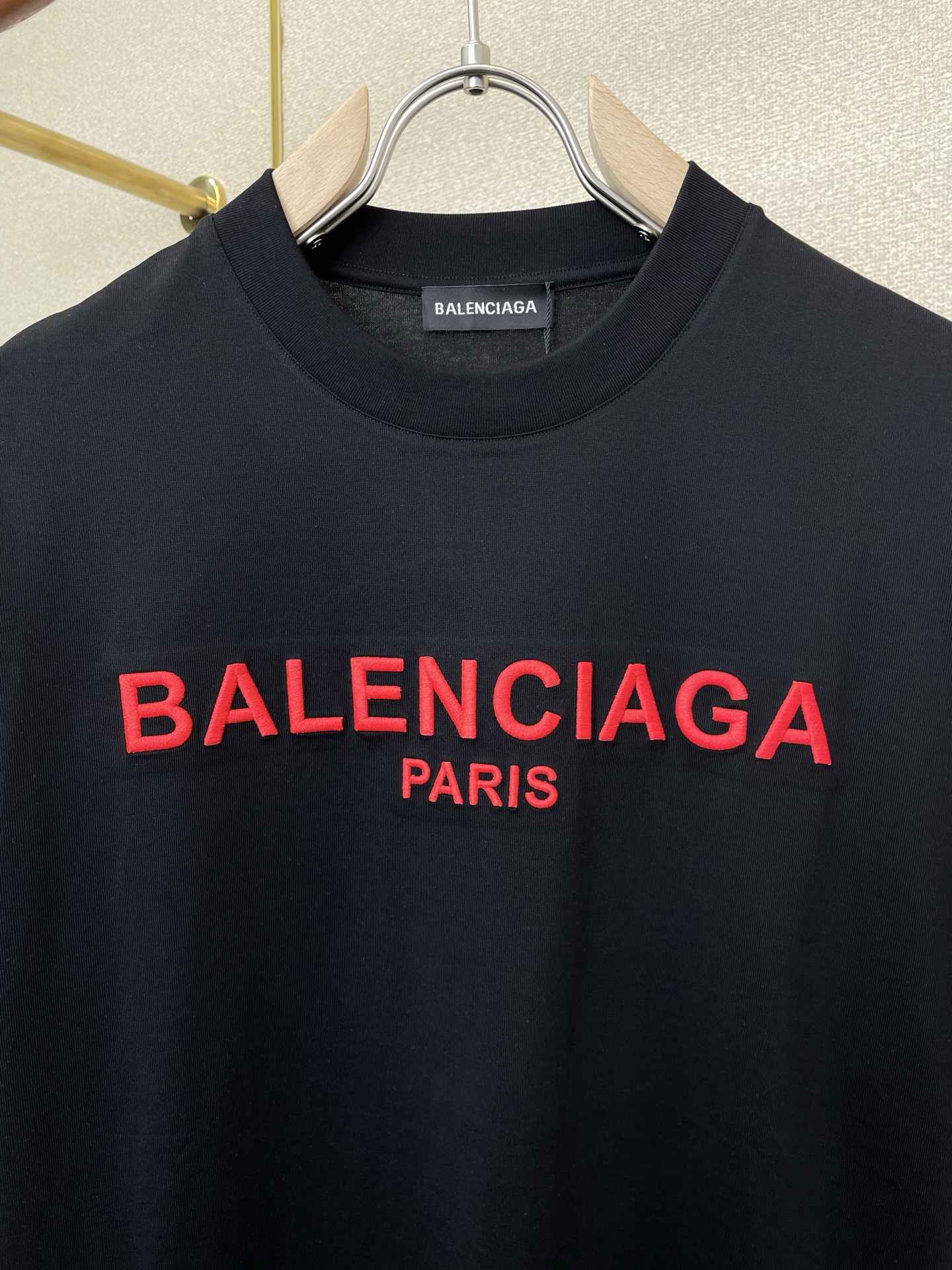 。BALENCIAGA巴黎世家💥砸锅卖铁都要上的新款新款原单男士休闲短袖 高端定制 高端版本 时尚百搭爆