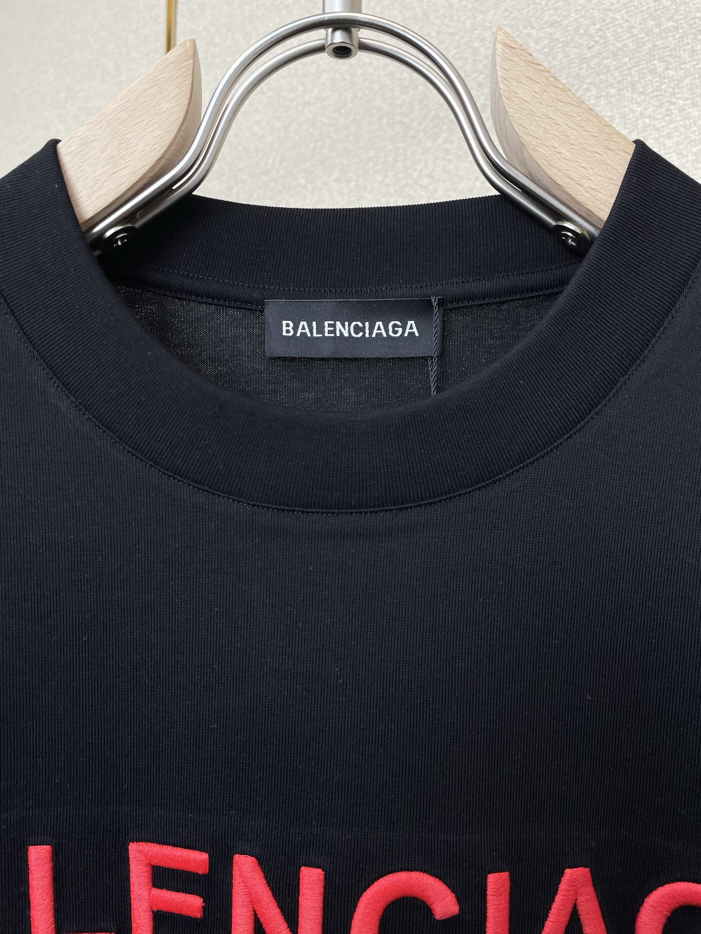 。BALENCIAGA巴黎世家💥砸锅卖铁都要上的新款新款原单男士休闲短袖 高端定制 高端版本 时尚百搭爆