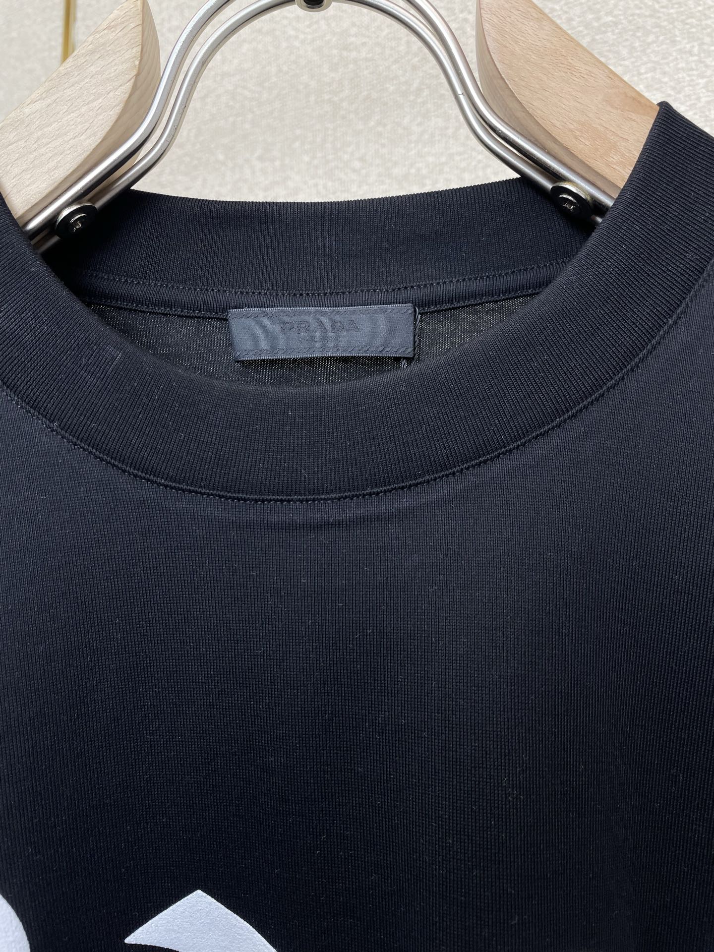 。Prada普拉达💥砸锅卖铁都要上的新款新款原单男士休闲短袖 高端定制 高端版本 时尚百搭爆款⚠️⚠️✨