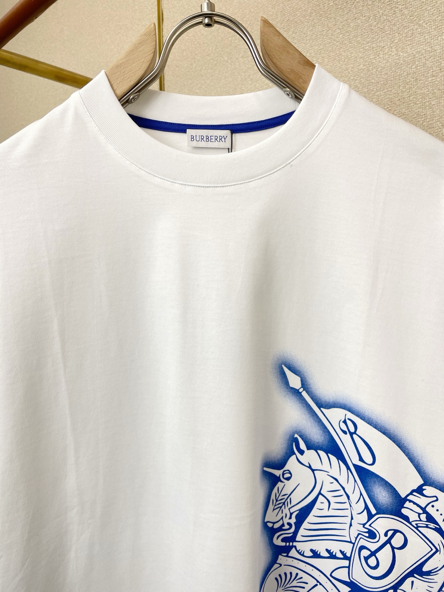 。Burberry巴宝莉💥砸锅卖铁都要上的新款新款原单男士休闲短袖 高端定制 高端版本 时尚百搭爆款⚠️